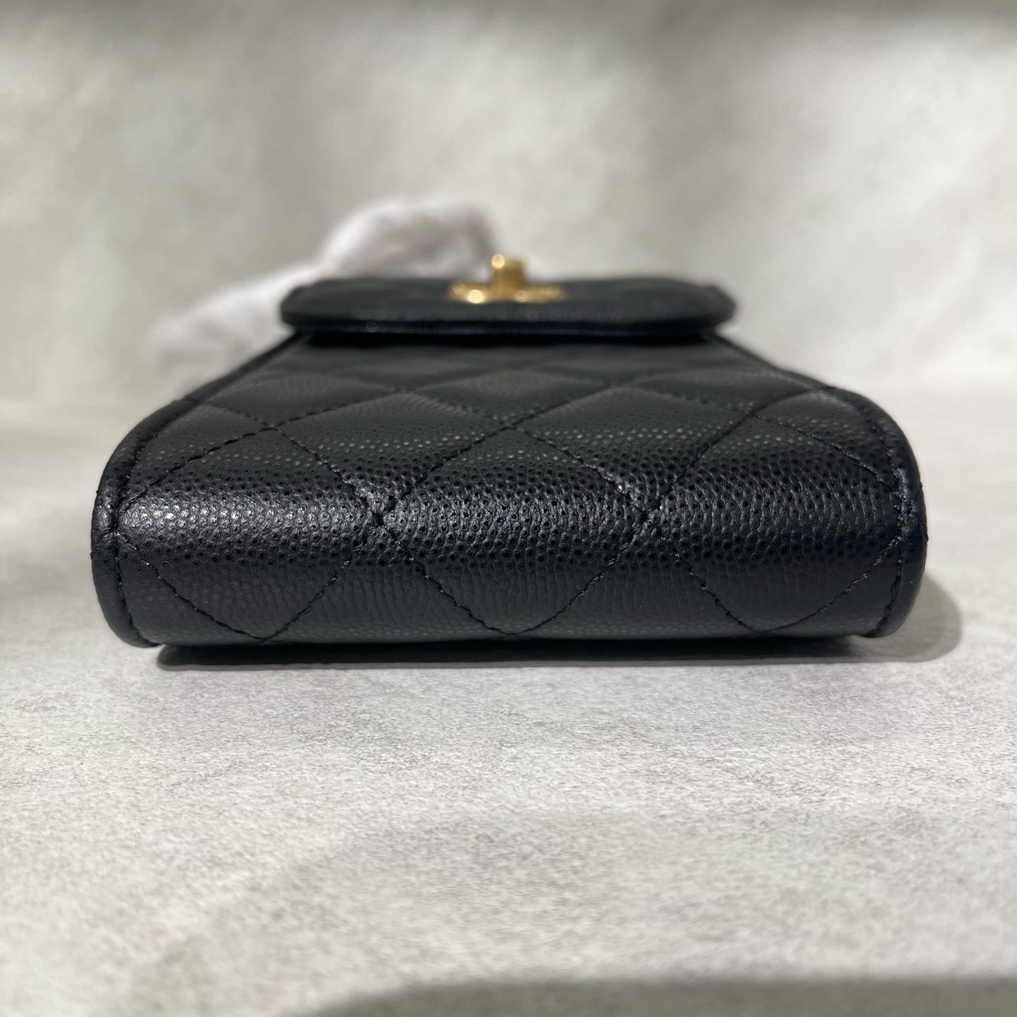 Chanel - Top Handle Phone Holder with Chain - Caviar leather - Black with Gold-Tone Hardware - (mini)