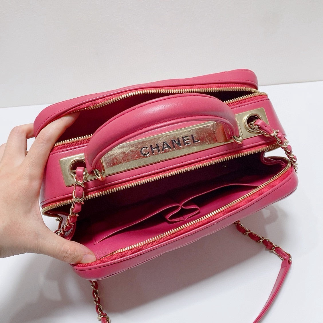 Chanel - Trendy CC Bowling Bag - Lambskin leather - Pink with Gold-Tone Hardware - (medium)