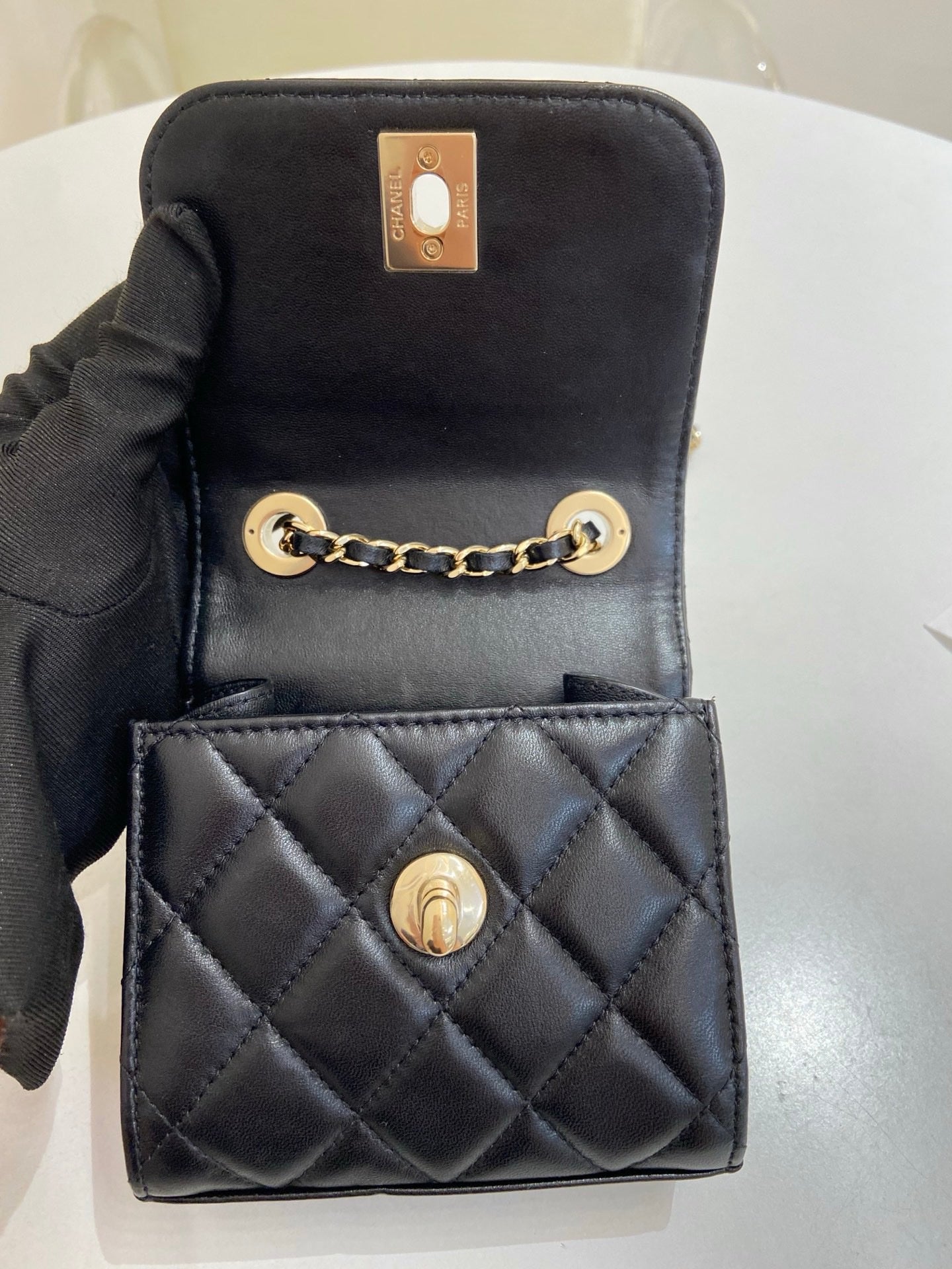Chanel - Trendy CC Chain Bag - Leather - Black - (mini)