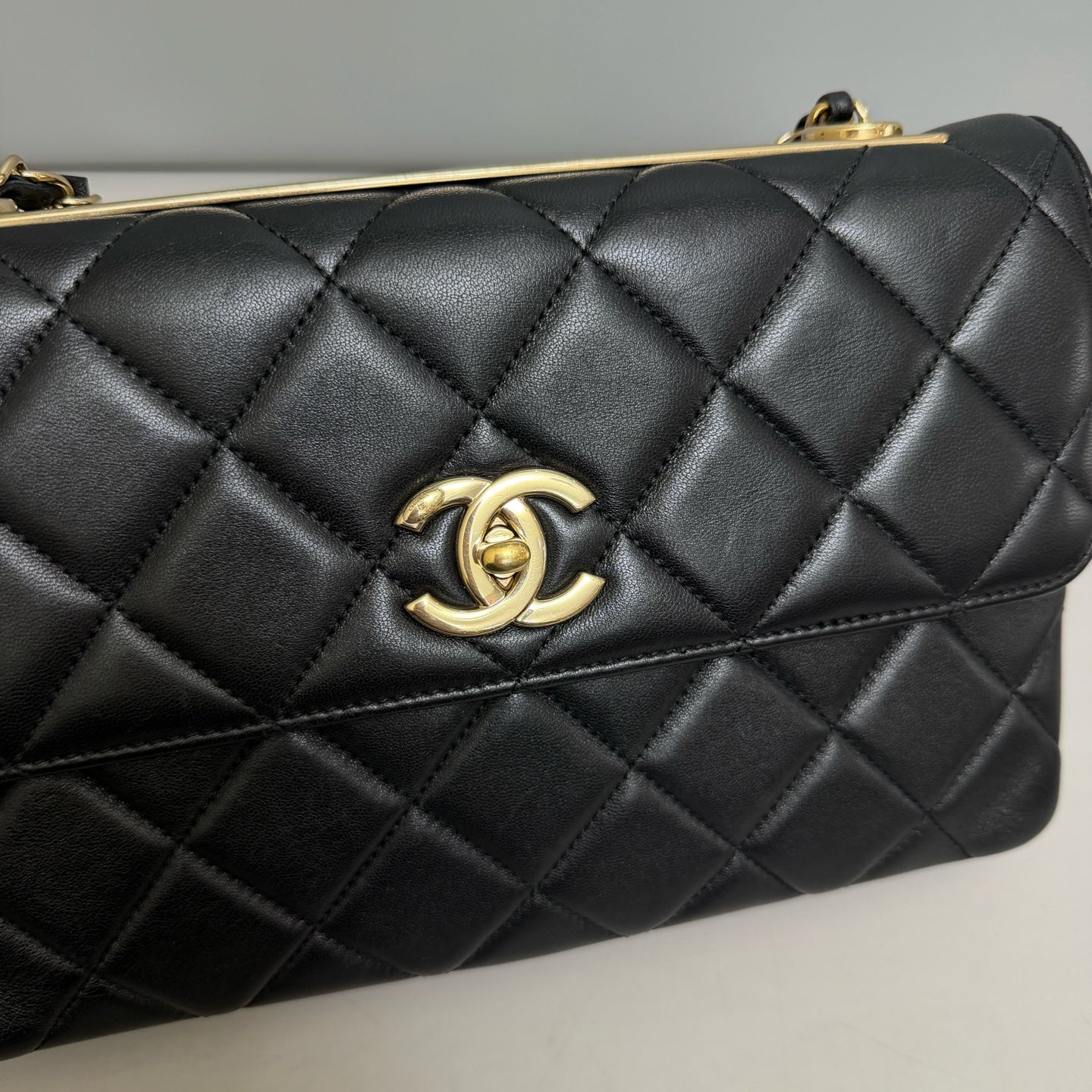 Chanel - Trendy CC - Leather - Black - (medium)