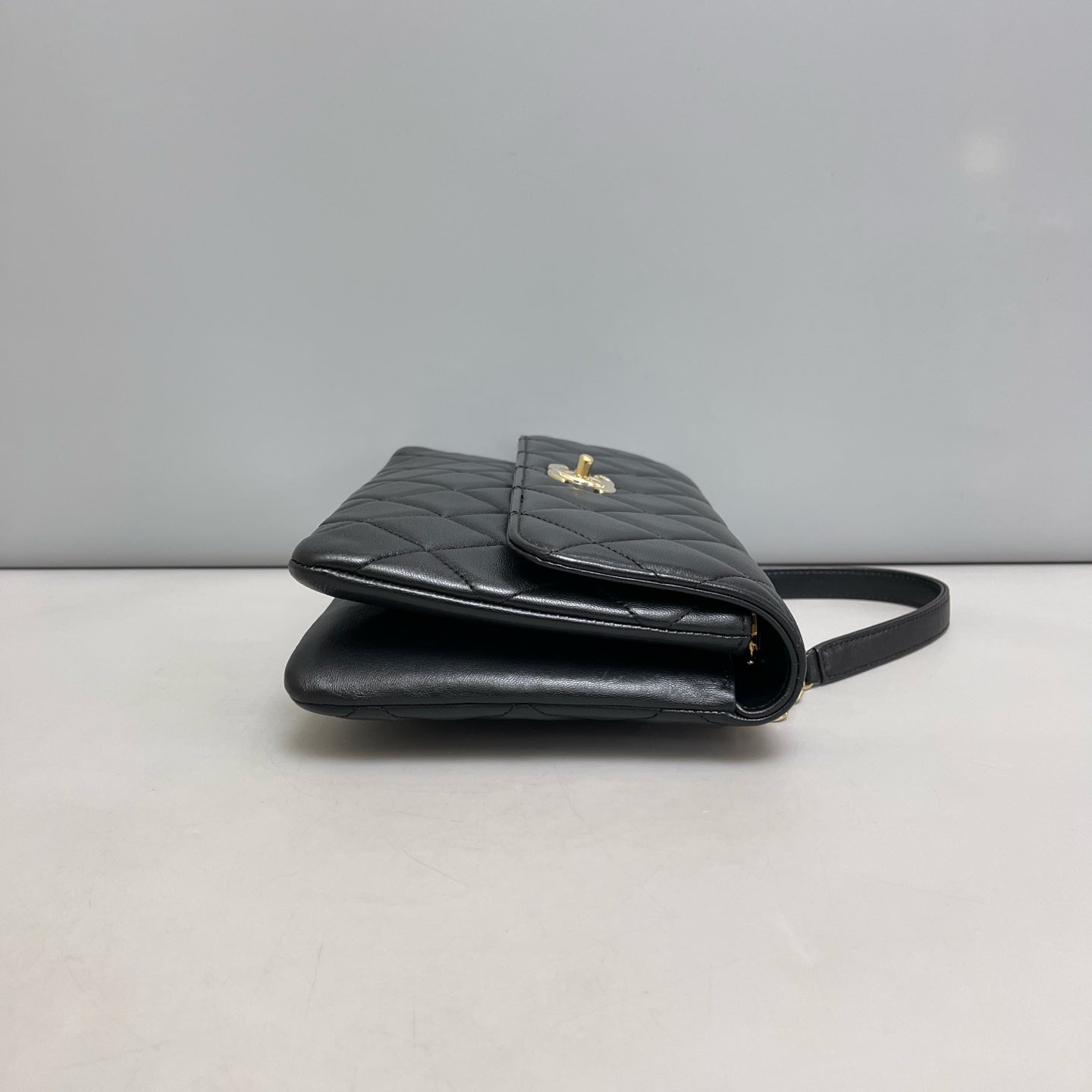 Chanel - Trendy CC - Leather - Black - (medium)
