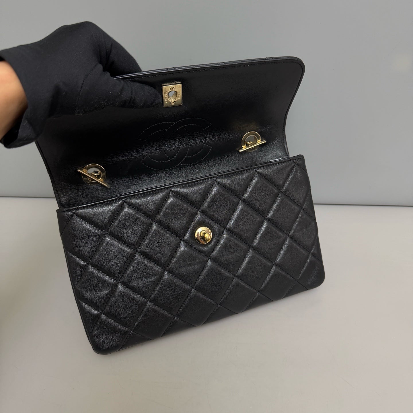 Chanel - Trendy CC - Leather - Black - (medium)