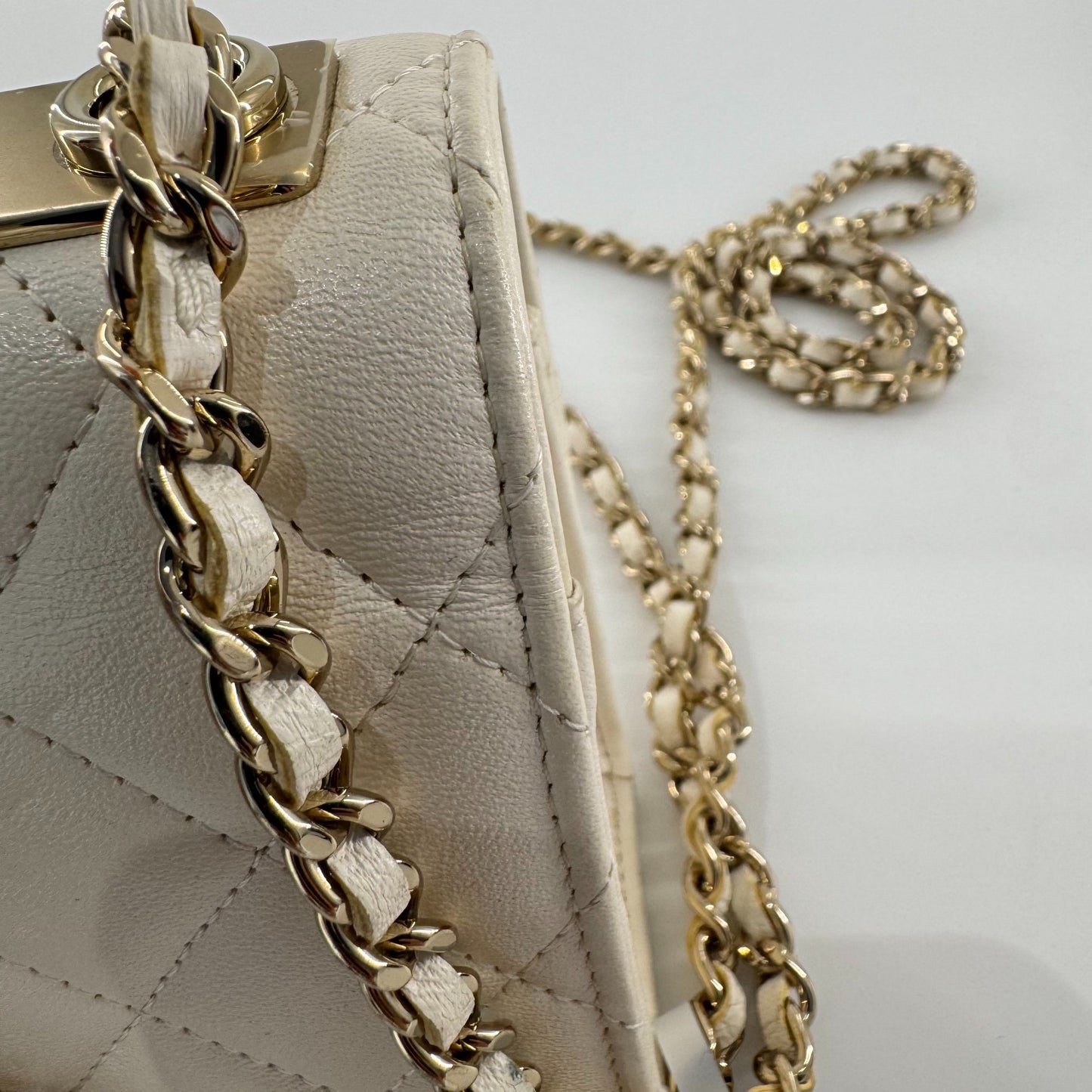 Chanel - Trendy CC Mini Chain Bag - Lambskin leather - White - (mini)