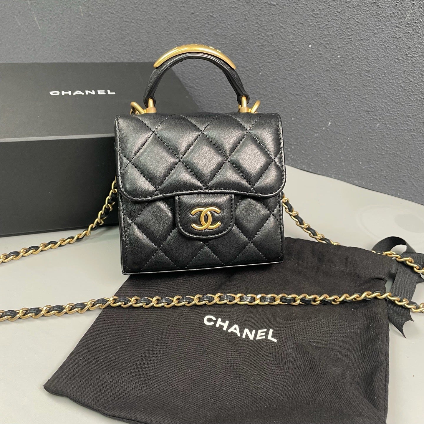 Chanel - Trendy CC Mini Top Handle Chain Bag - Leather - Black - (mini)