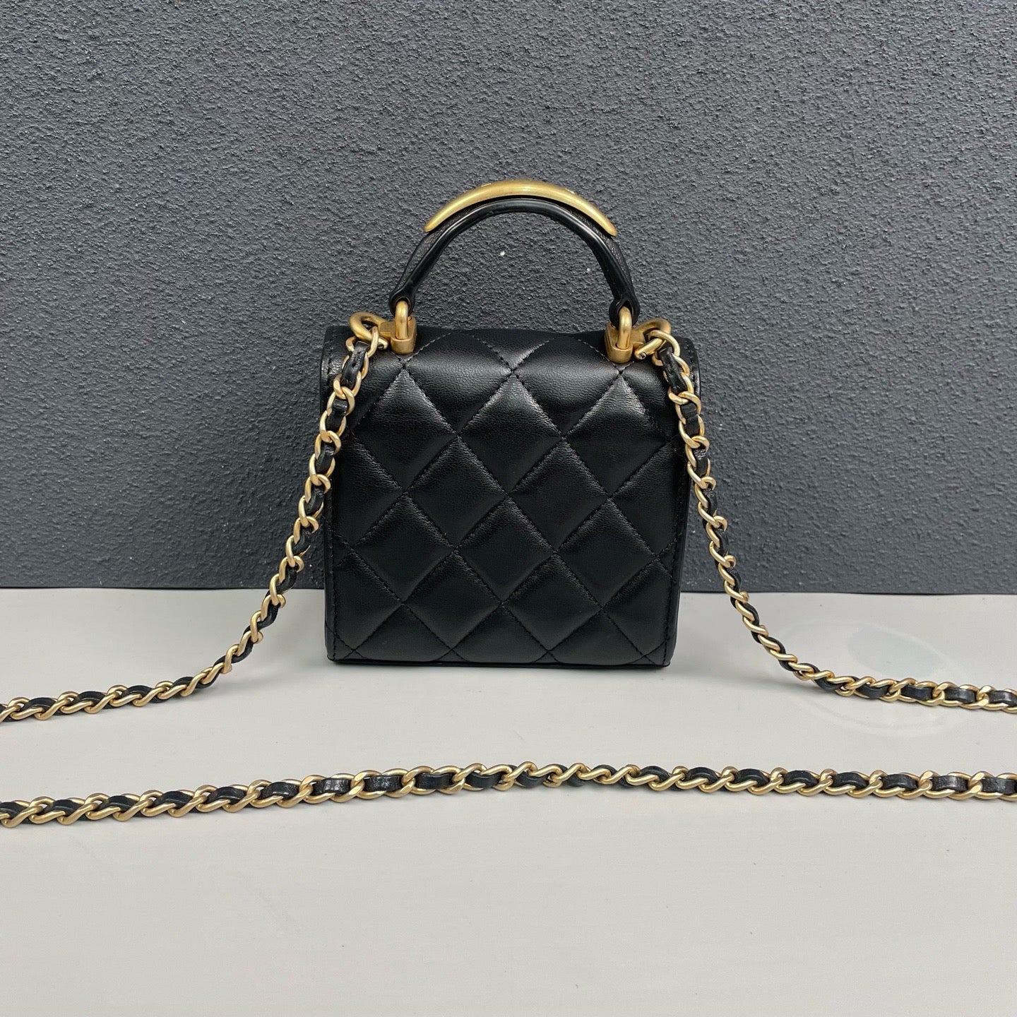 Chanel - Trendy CC Mini Top Handle Chain Bag - Leather - Black - (mini)