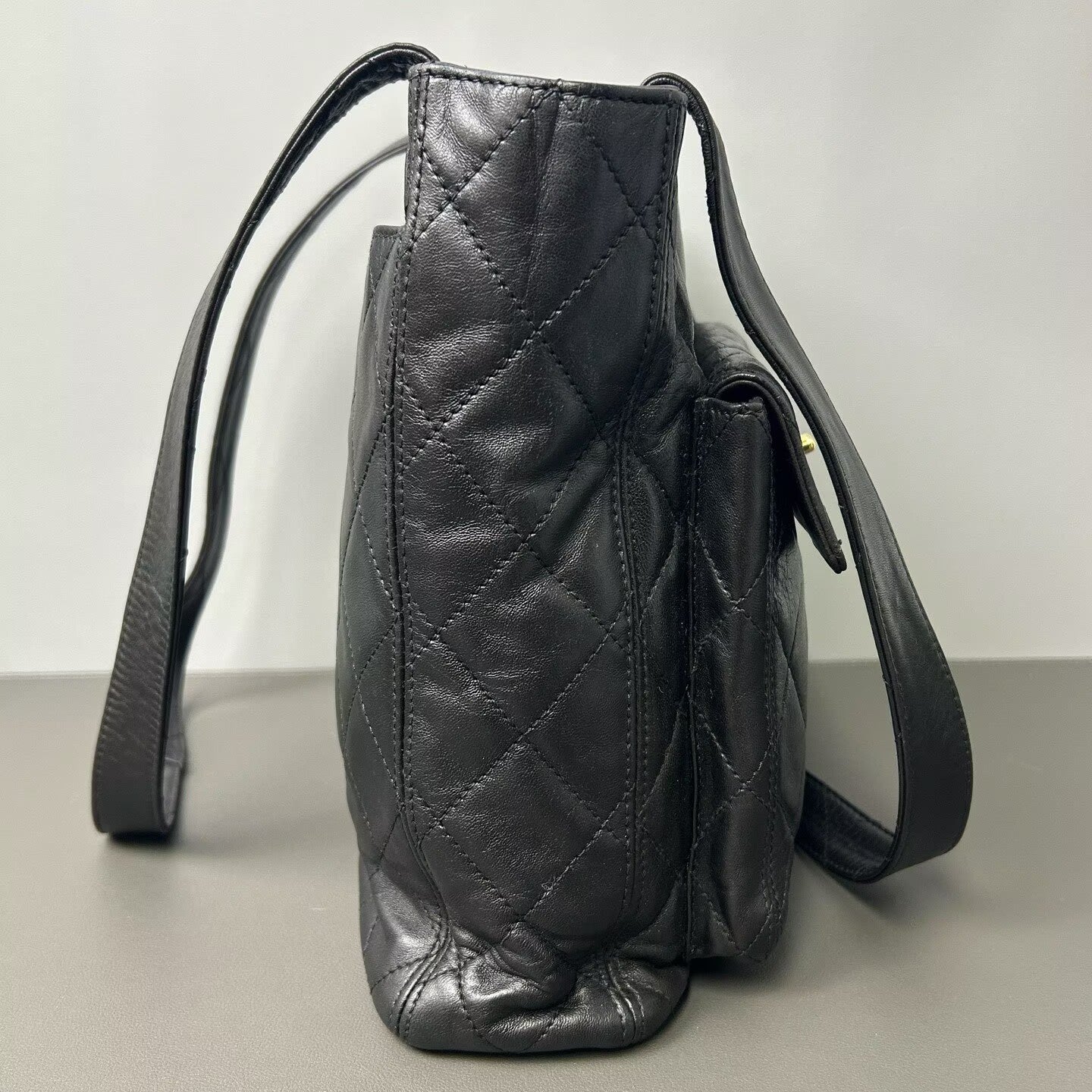 Chanel - Twin Star Shoulder Bag - Leather - Black - (medium)