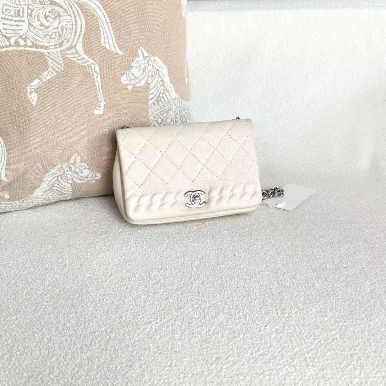 Chanel - Twist Edge Flap Chain Bag - Cowhide leather - Beige - (mini)