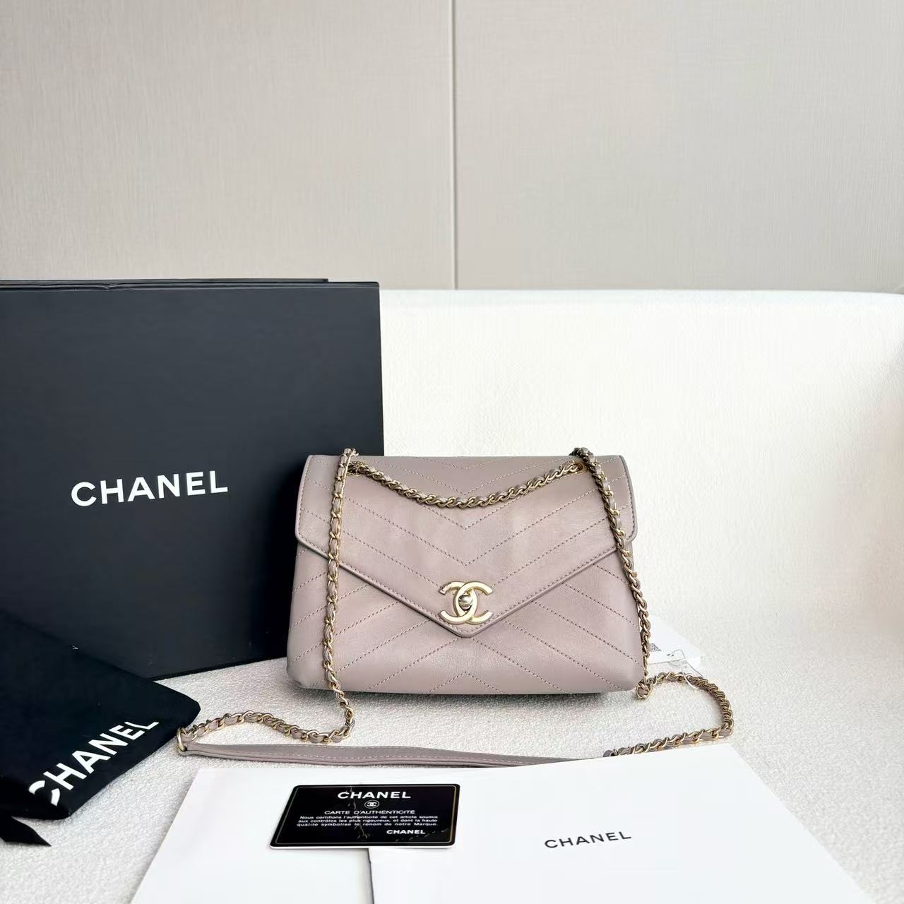 Chanel - V-Quilted Accordion Bag - Leather - Grey-purple with Gold-Tone Hardware - (Small)
