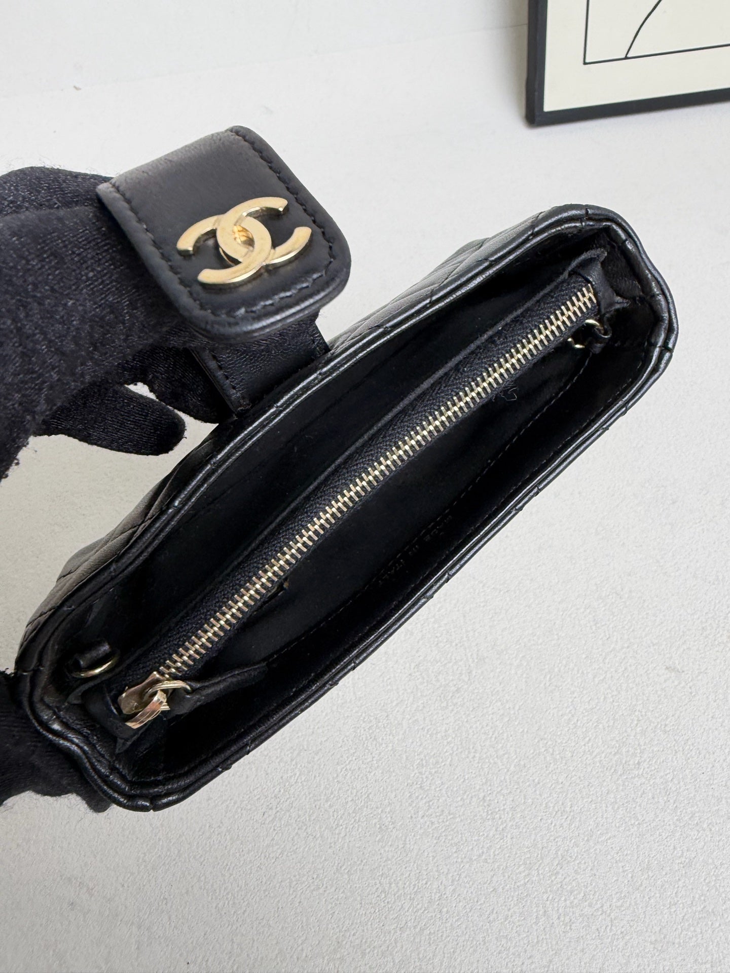 Chanel - Valentines Day Camellia Chain Bag - Leather - Black - (mini)