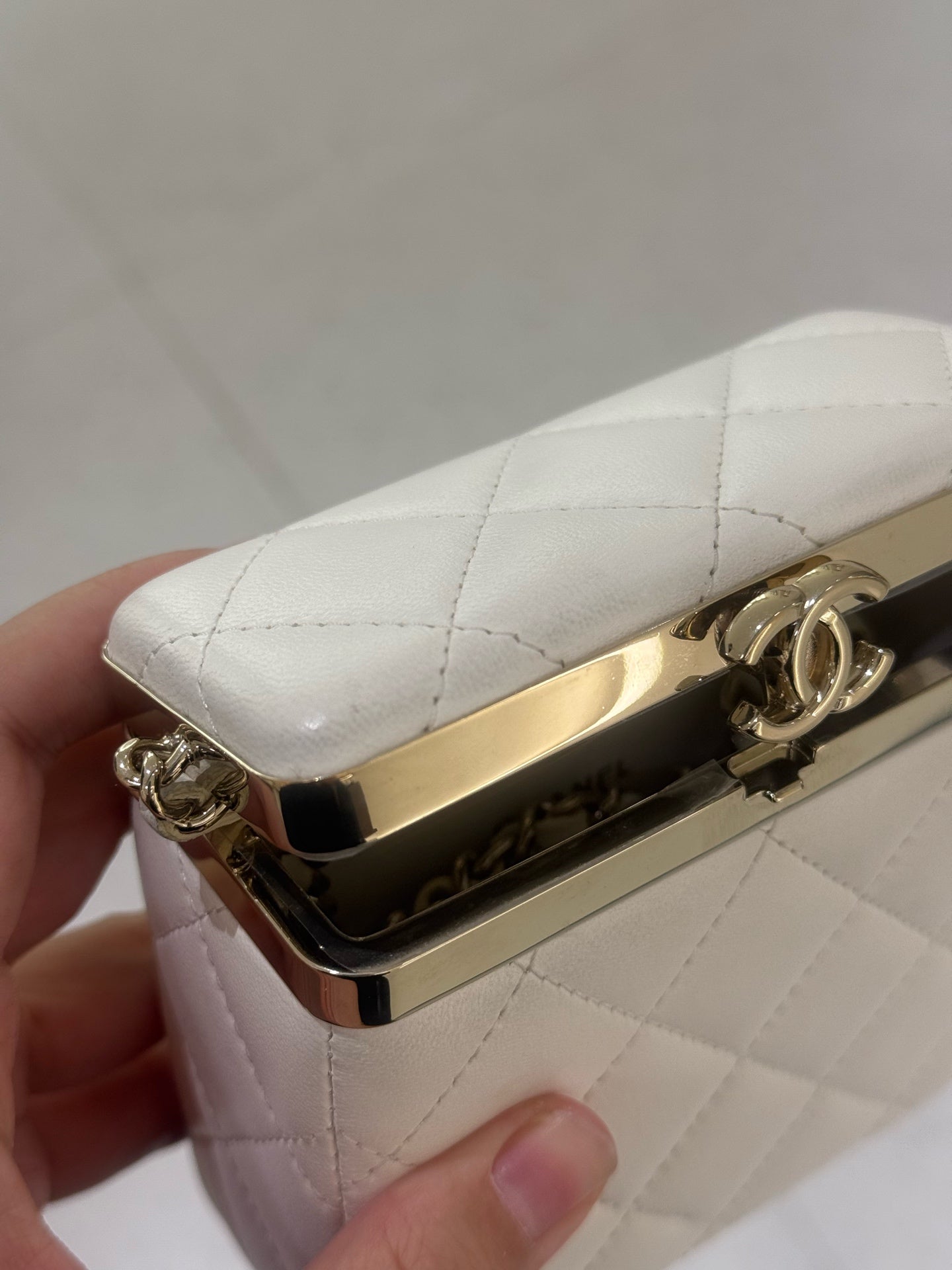 Chanel - Vanity Case - Leather - White