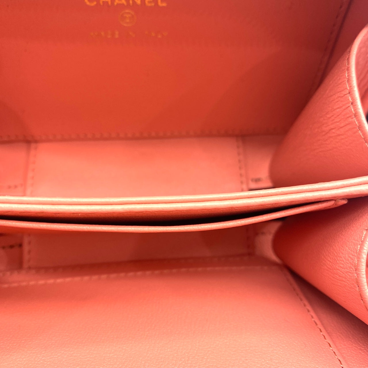 Chanel - Vanity Case - Patent leather - Black