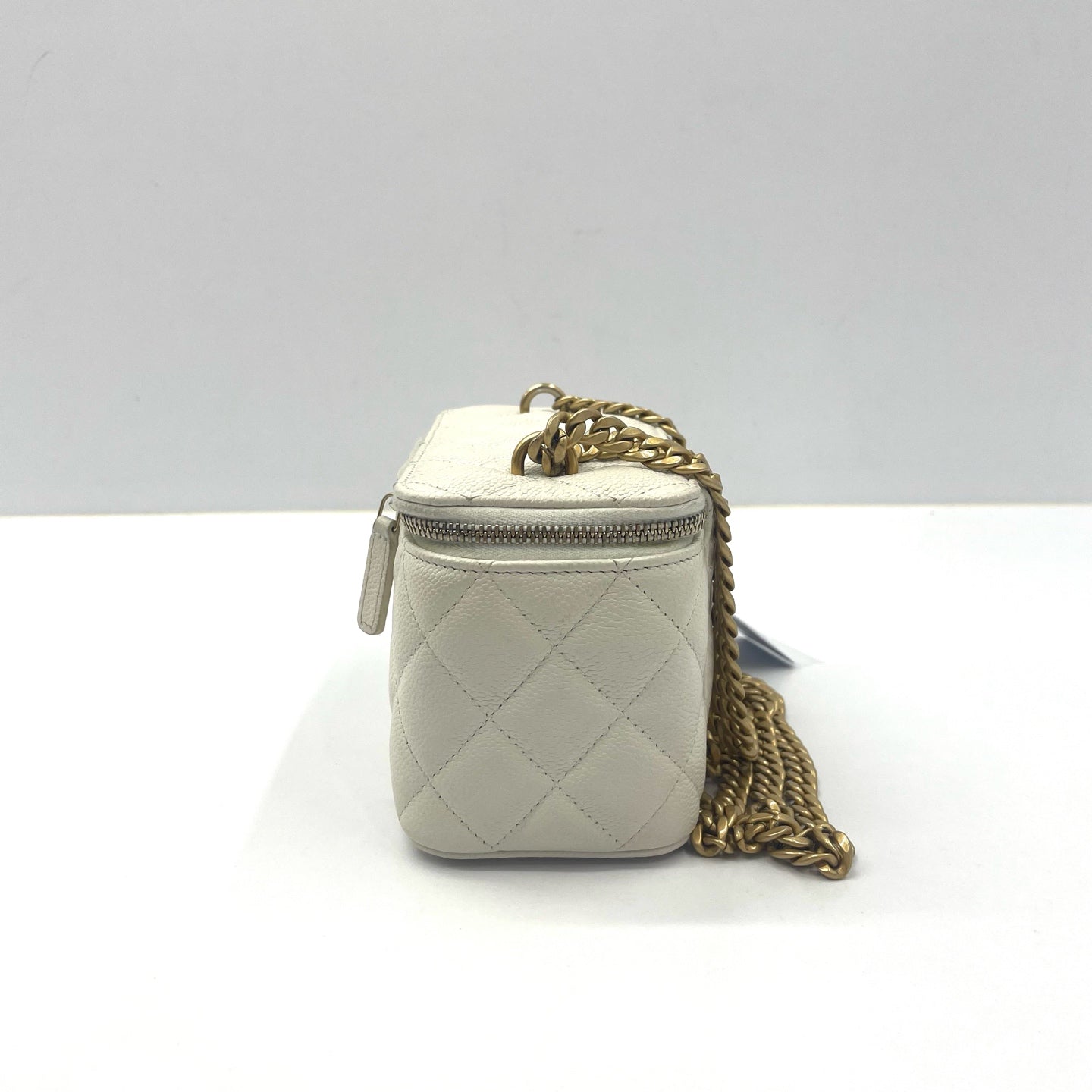 Chanel - Vanity Case - Leather - White