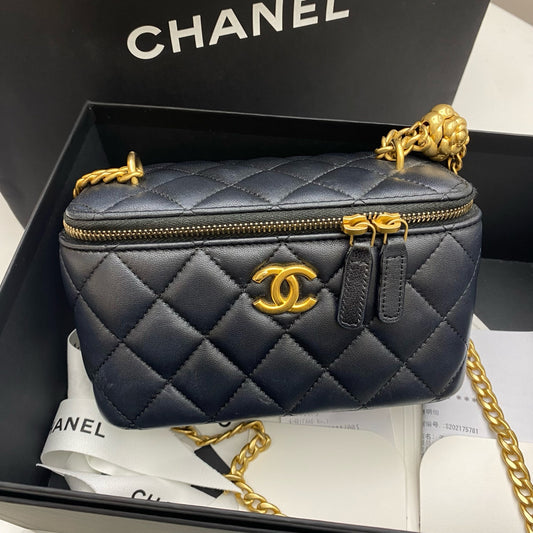 Chanel - Vanity Case - Lambskin leather - Black - (mini)