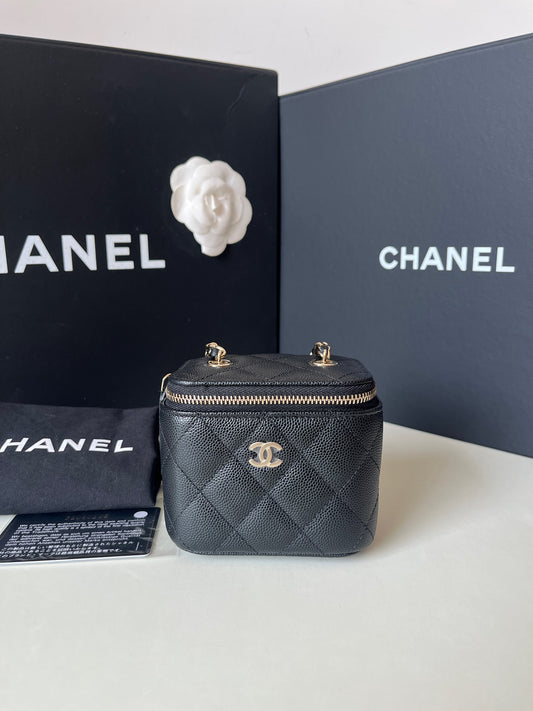 Chanel - Vanity Case - Leather - Black - (mini)