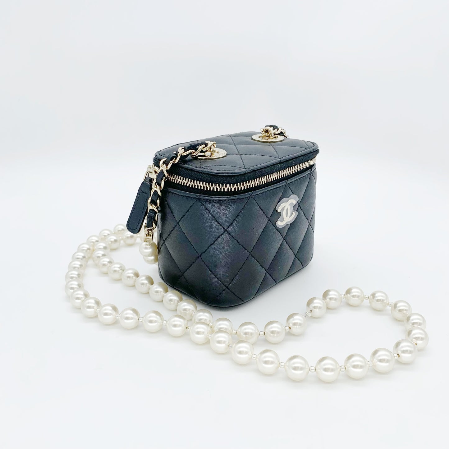 Chanel - Vanity Case - Leather - Black - (mini)