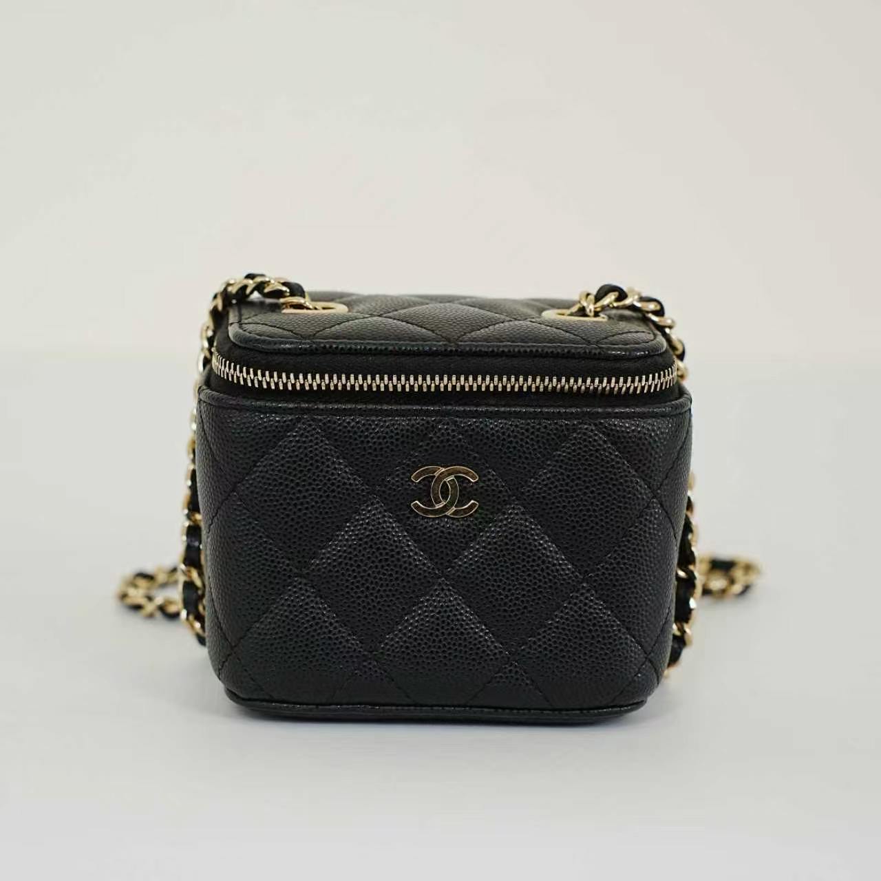 Chanel - Vanity Case - Leather - Black - (mini)