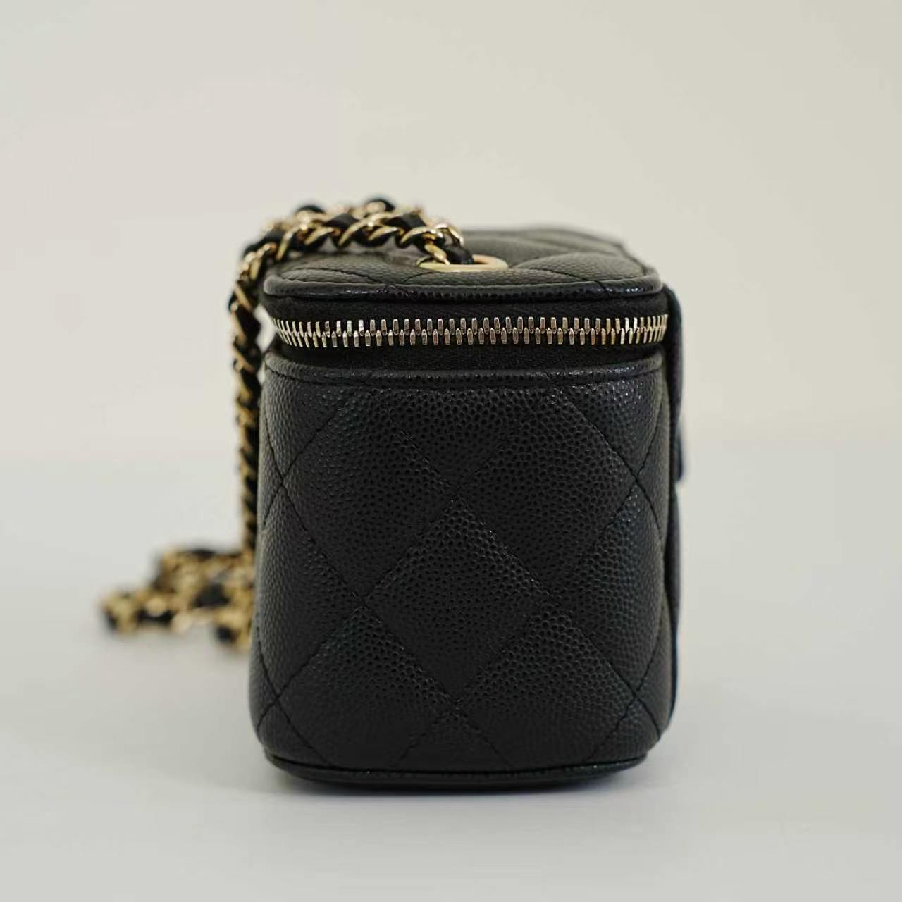 Chanel - Vanity Case - Leather - Black - (mini)