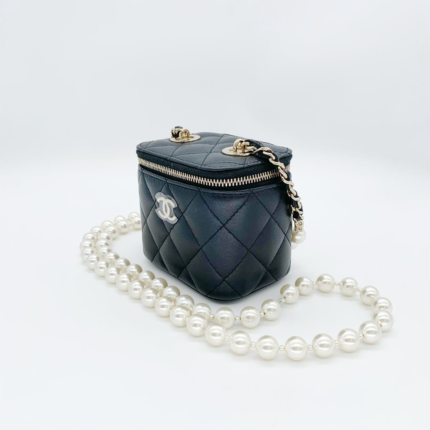 Chanel - Vanity Case - Leather - Black - (mini)
