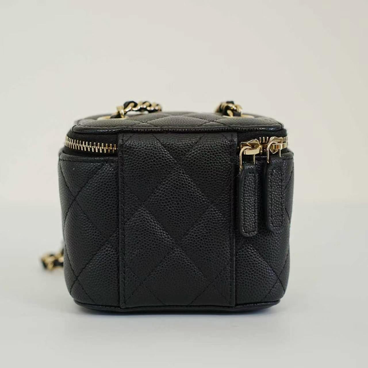 Chanel - Vanity Case - Leather - Black - (mini)