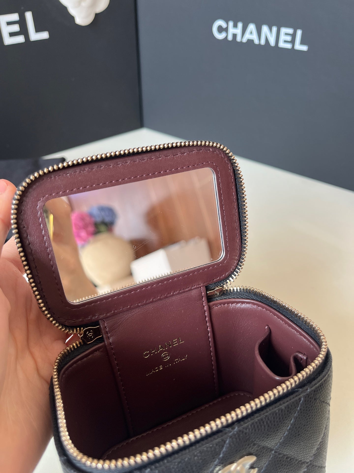 Chanel - Vanity Case - Leather - Black - (mini)