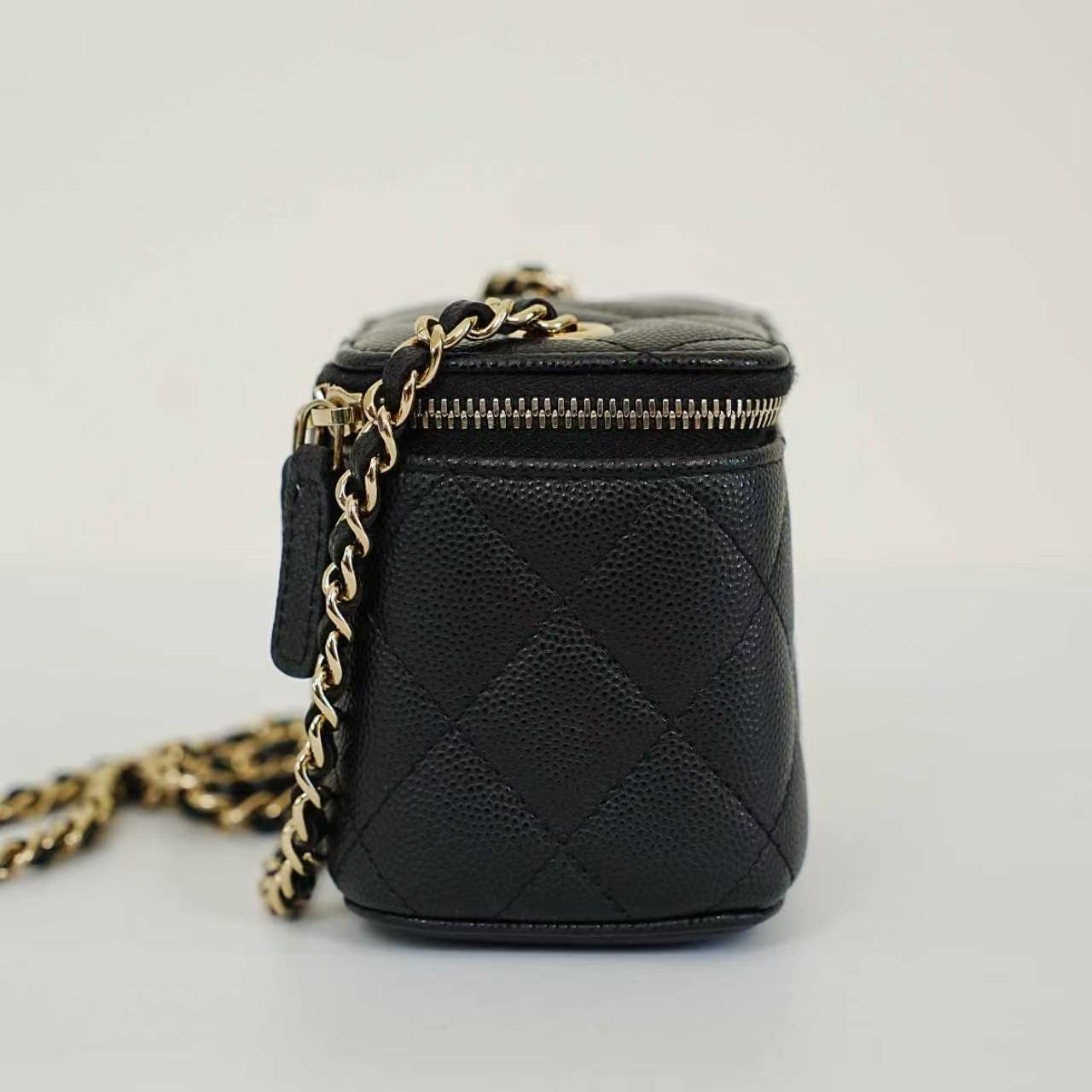 Chanel - Vanity Case - Leather - Black - (mini)