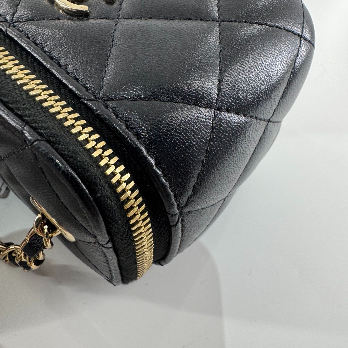 Chanel - Vanity Case - Leather - Black - (mini)