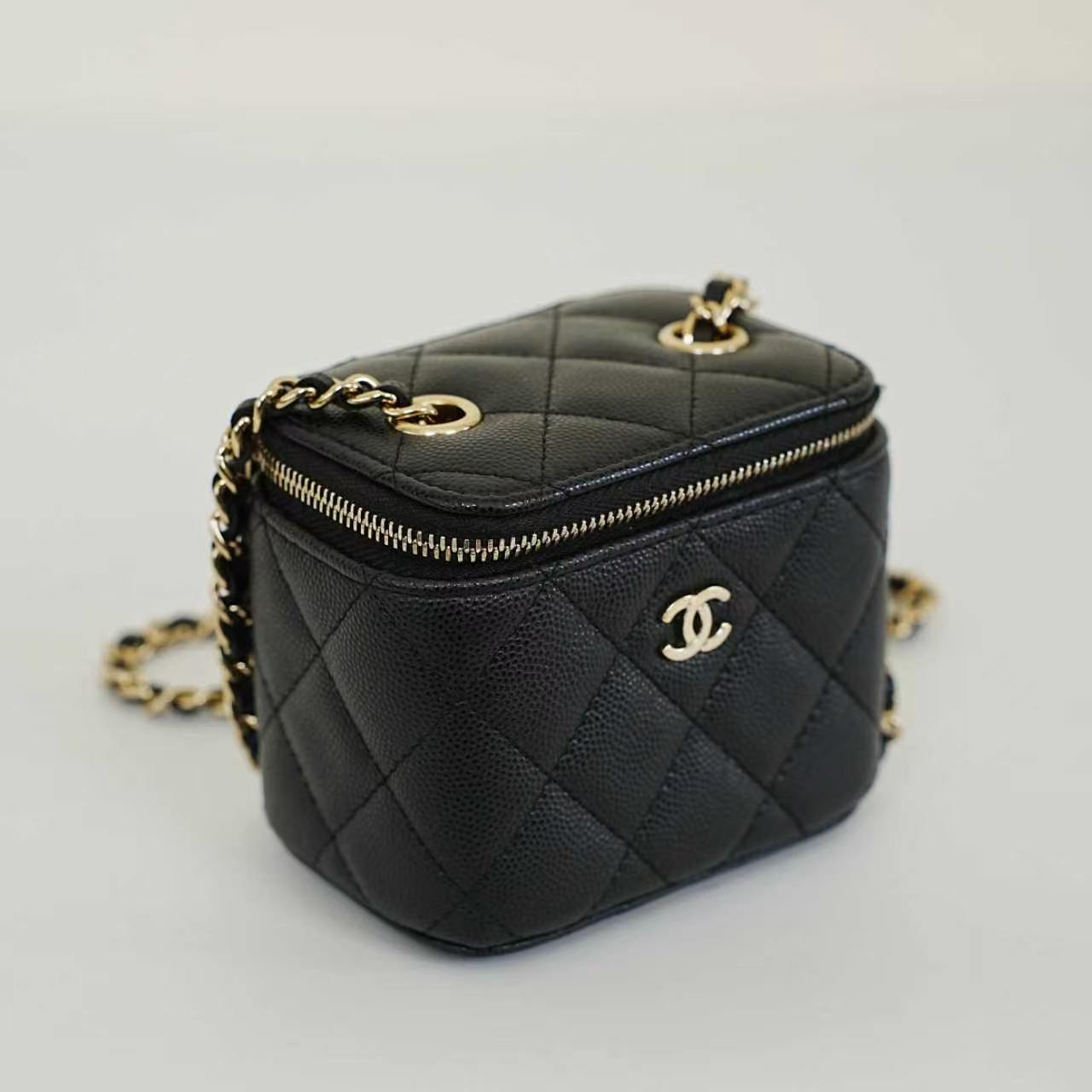Chanel - Vanity Case - Leather - Black - (mini)