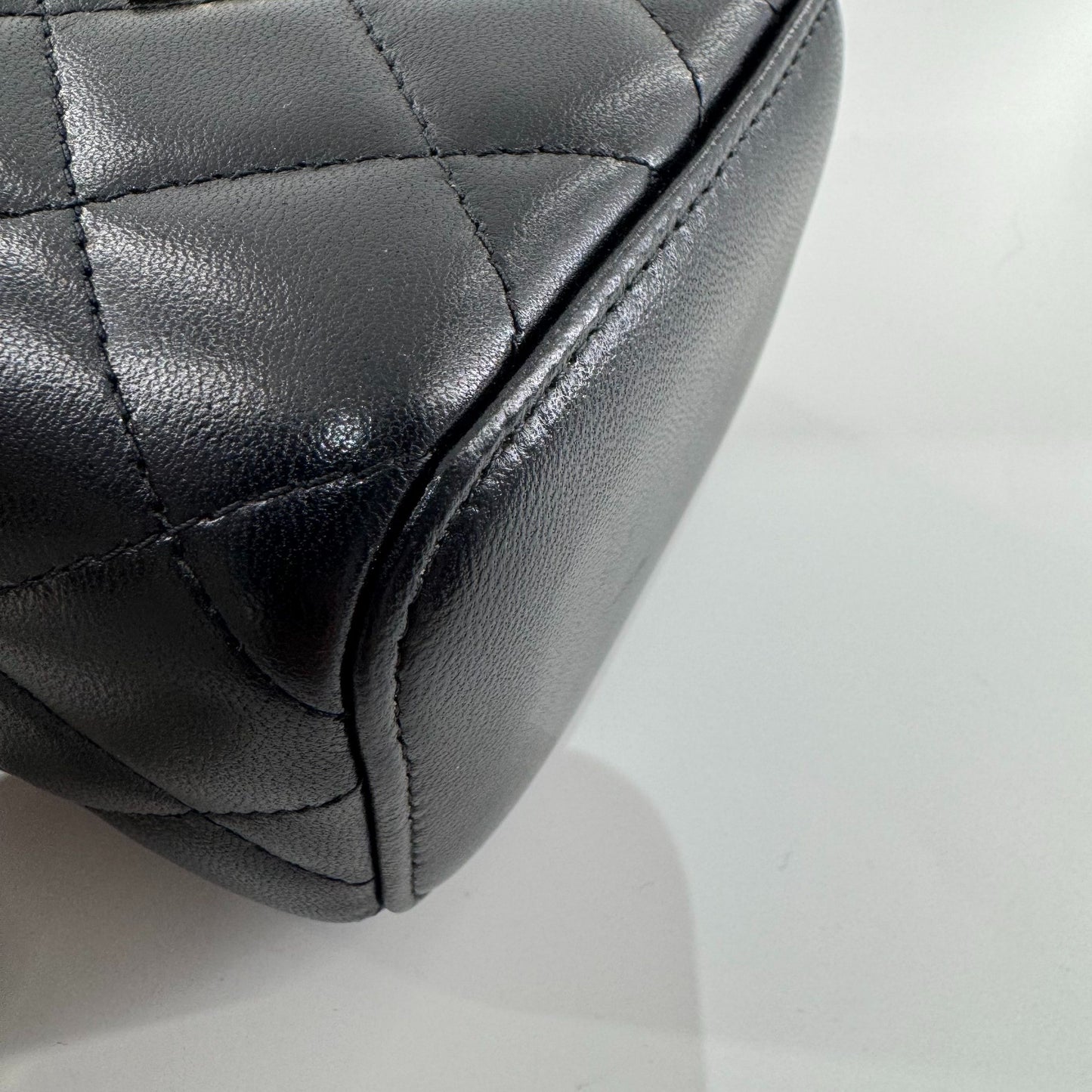 Chanel - Vanity Case - Leather - Black - (mini)