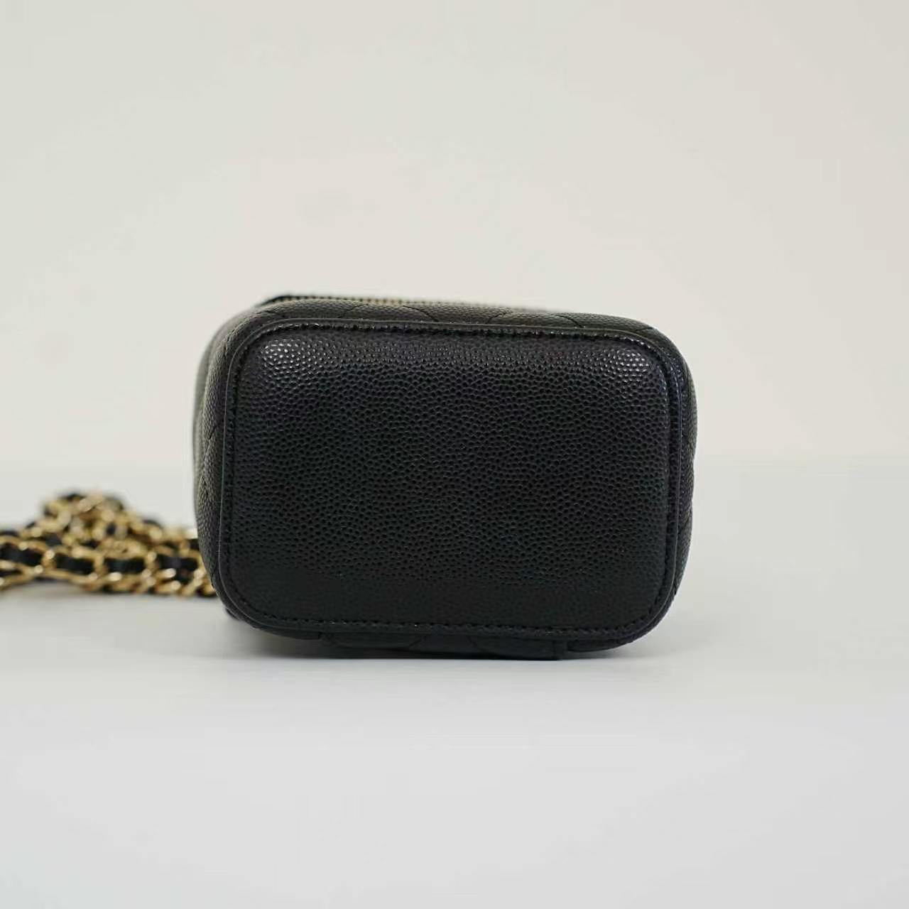 Chanel - Vanity Case - Leather - Black - (mini)