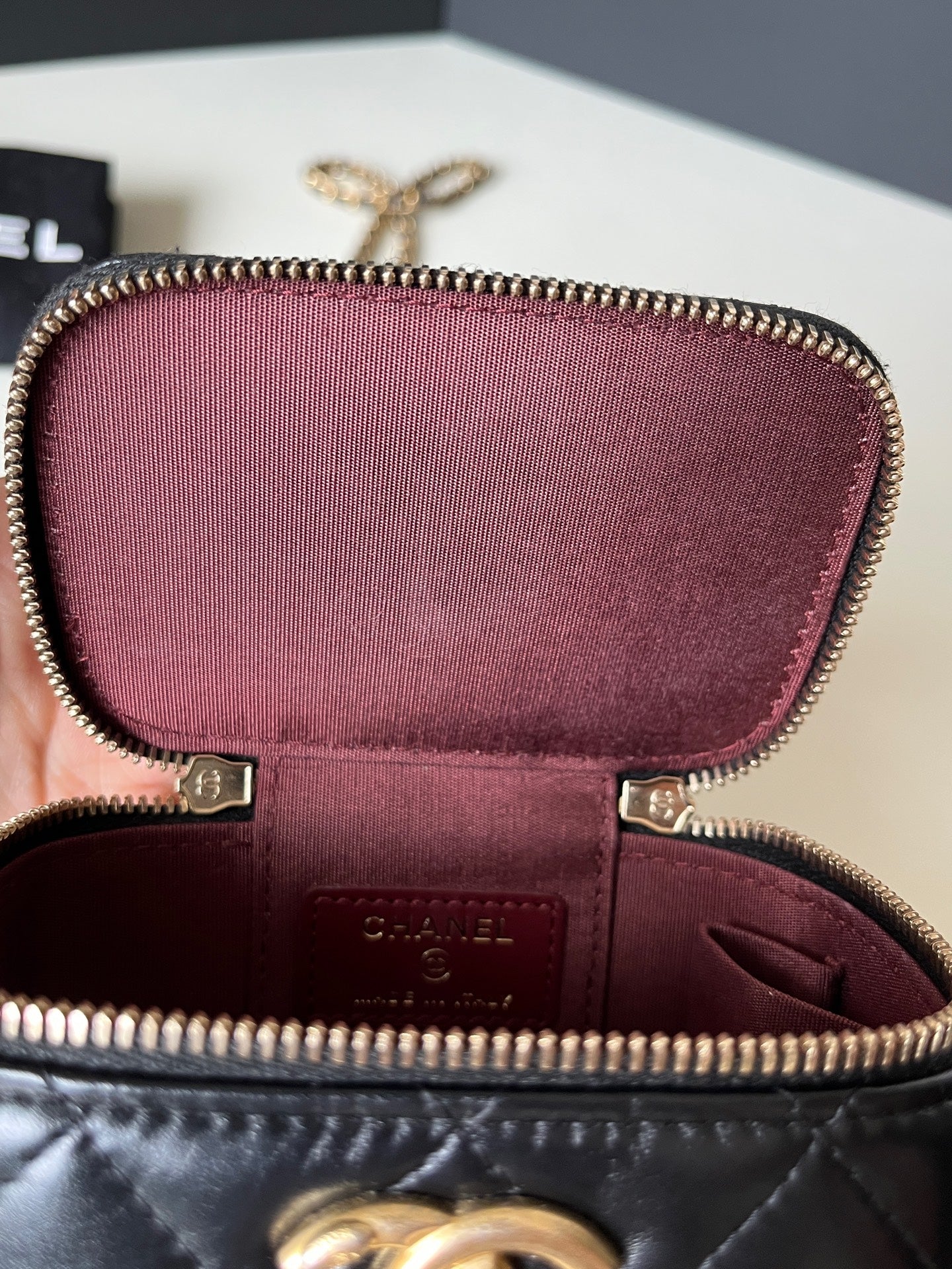 Chanel - Vanity Case - Leather - Black - (mini)