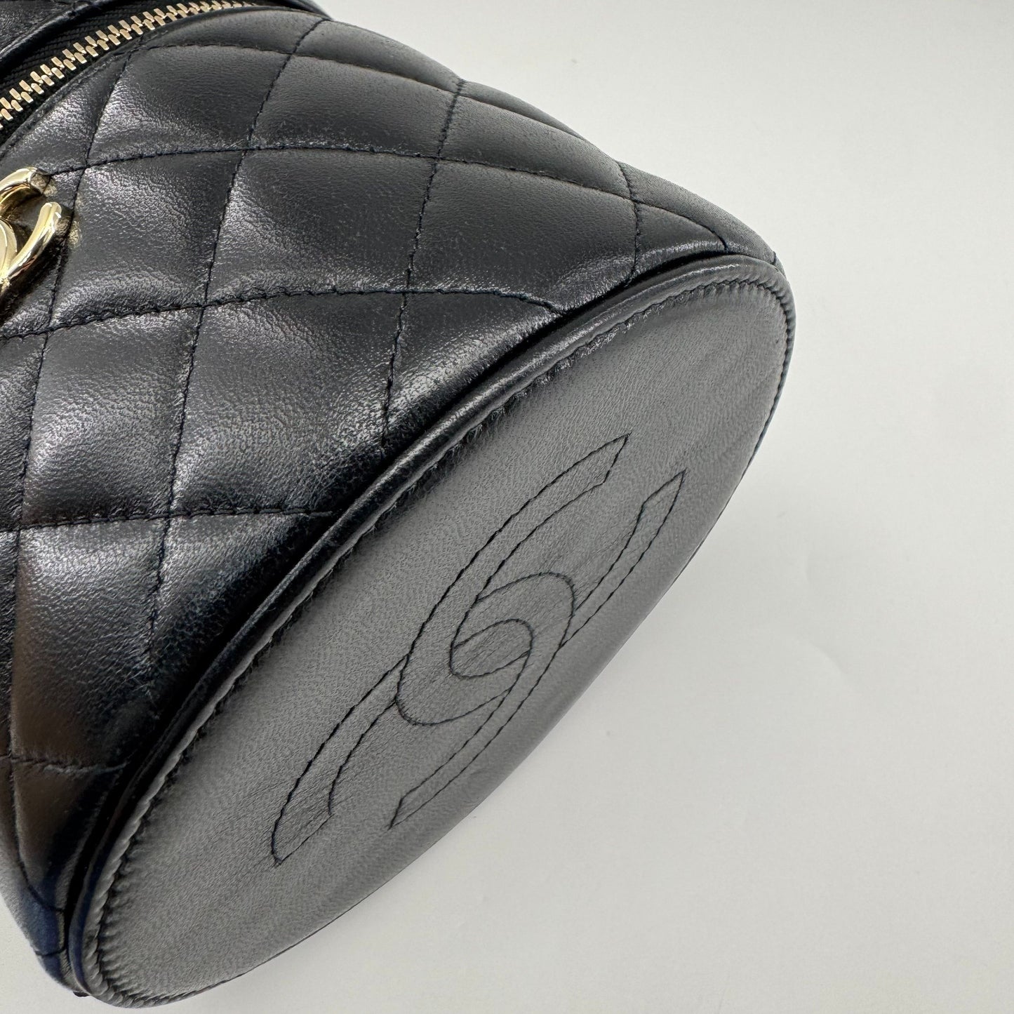 Chanel - Vanity Case - Leather - Black - (mini)