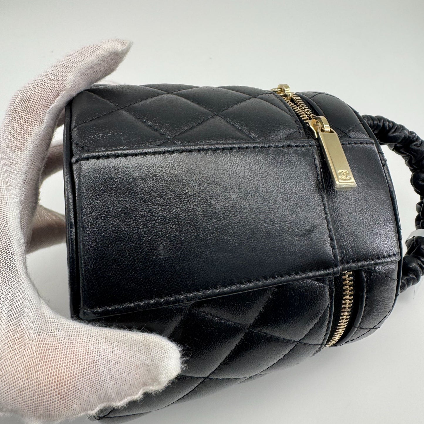 Chanel - Vanity Case - Leather - Black - (mini)