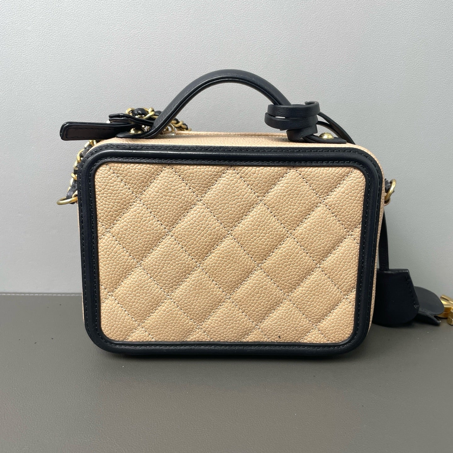 Chanel - Vanity Case - Leather - Multicolour - (mini)