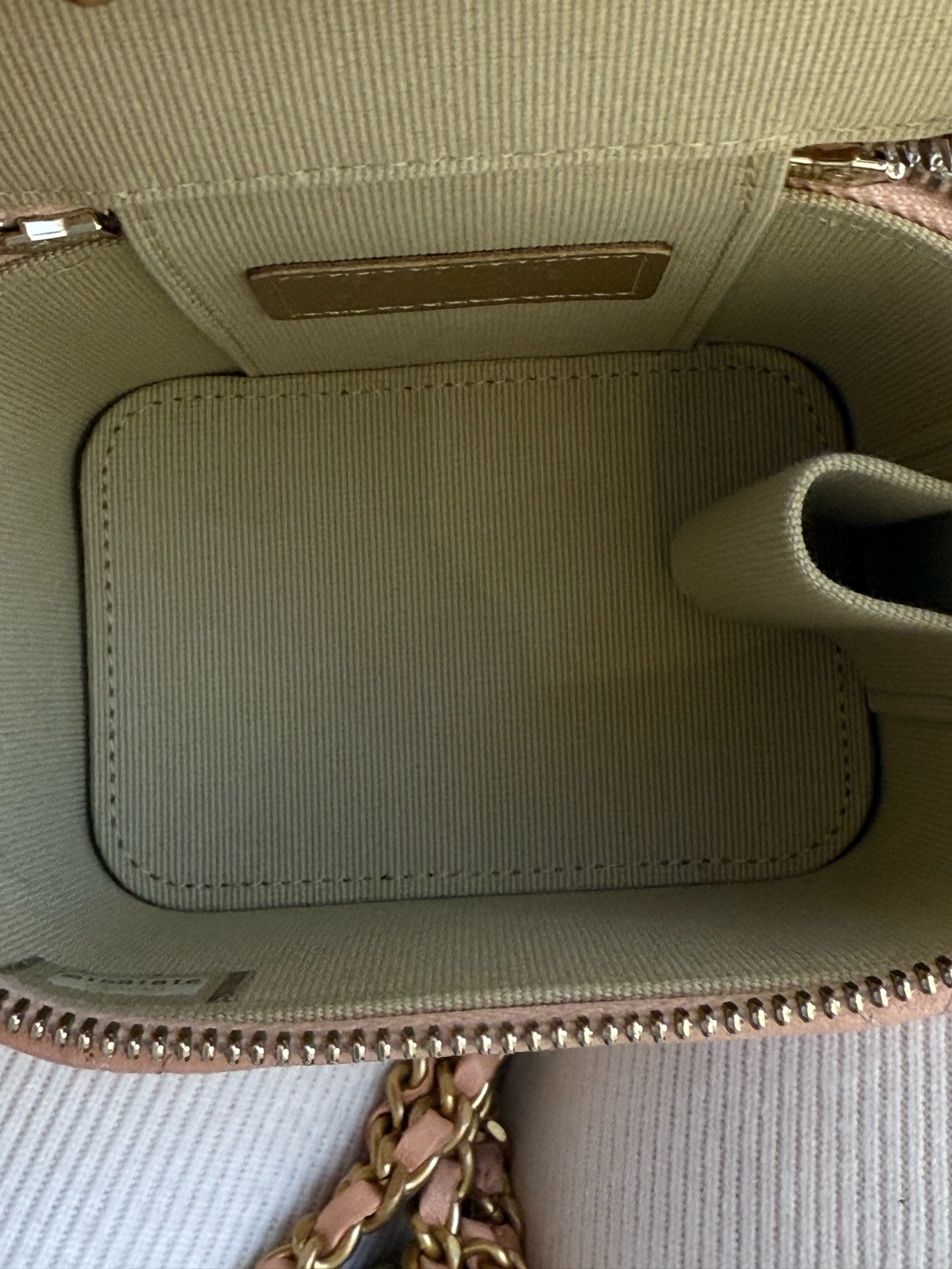 Chanel - Vanity Case - Leather - Orange - (mini)