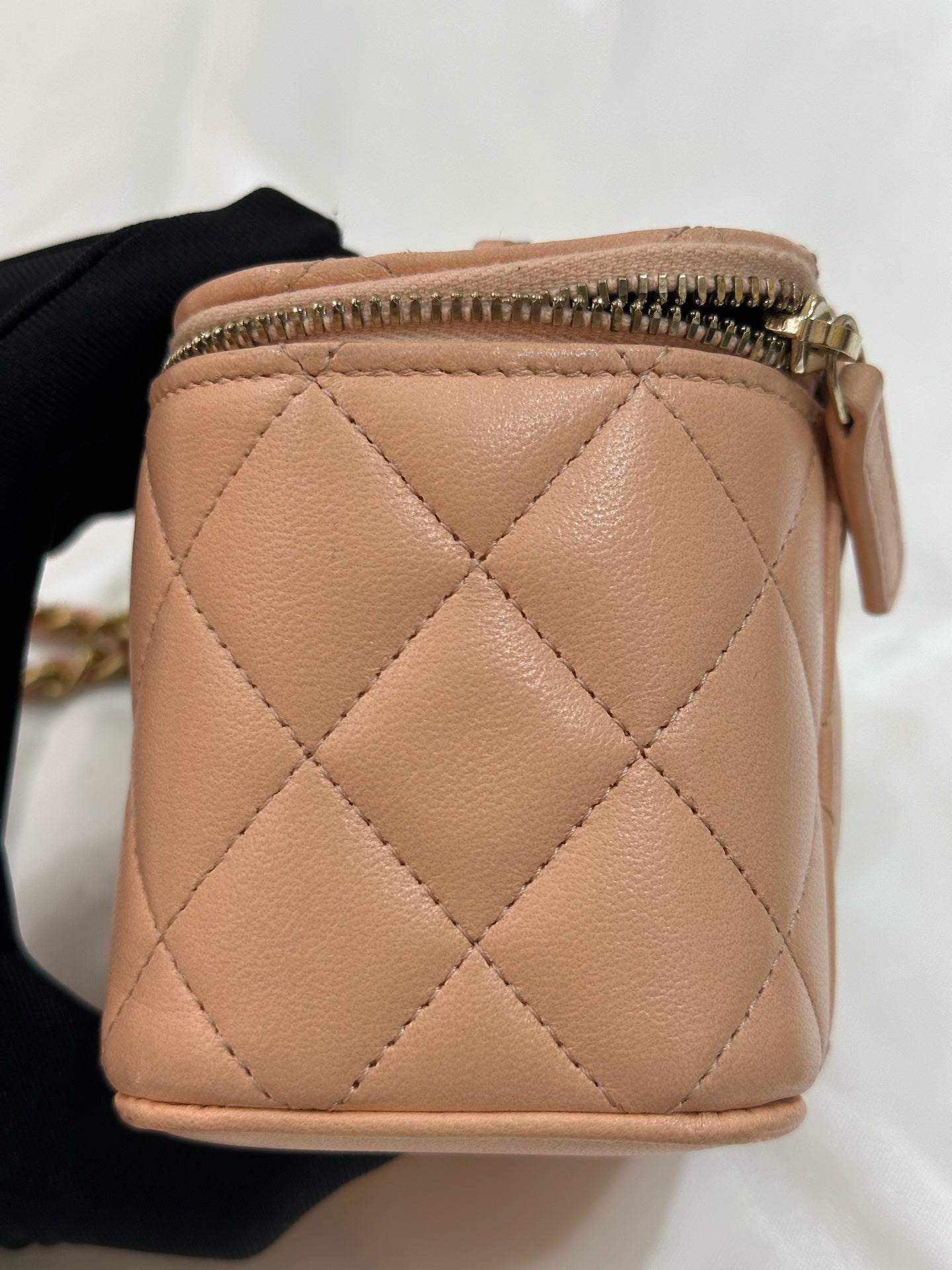 Chanel - Vanity Case - Leather - Orange - (mini)