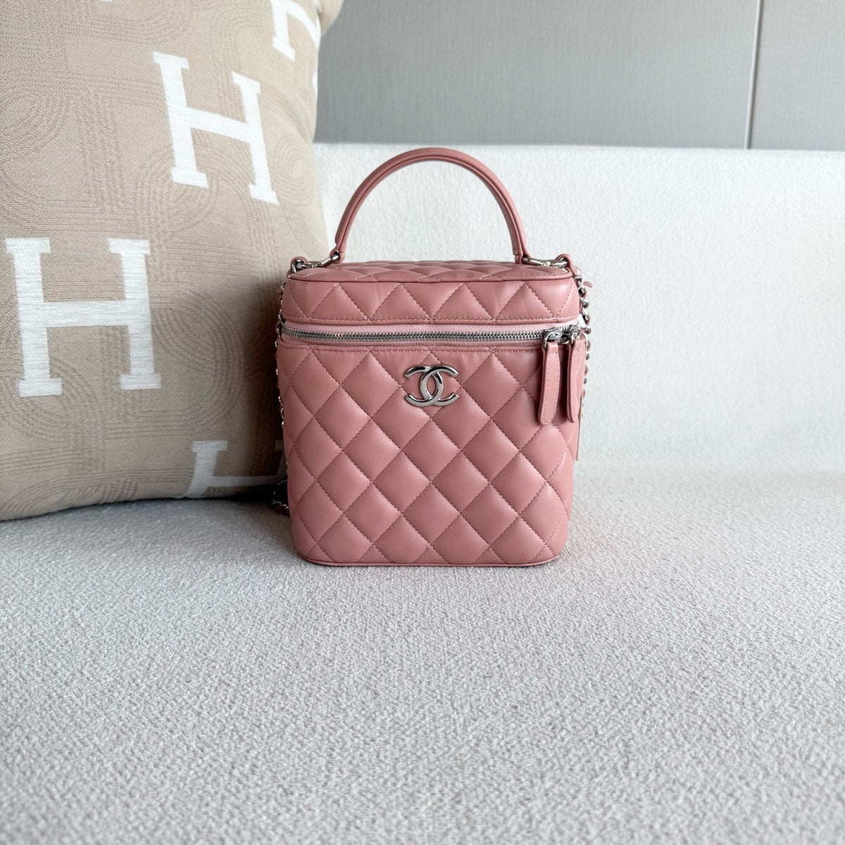 Chanel - Vanity Case - Leather - Pink - (mini)