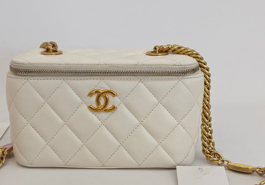 Chanel - Vanity Case - Leather - White