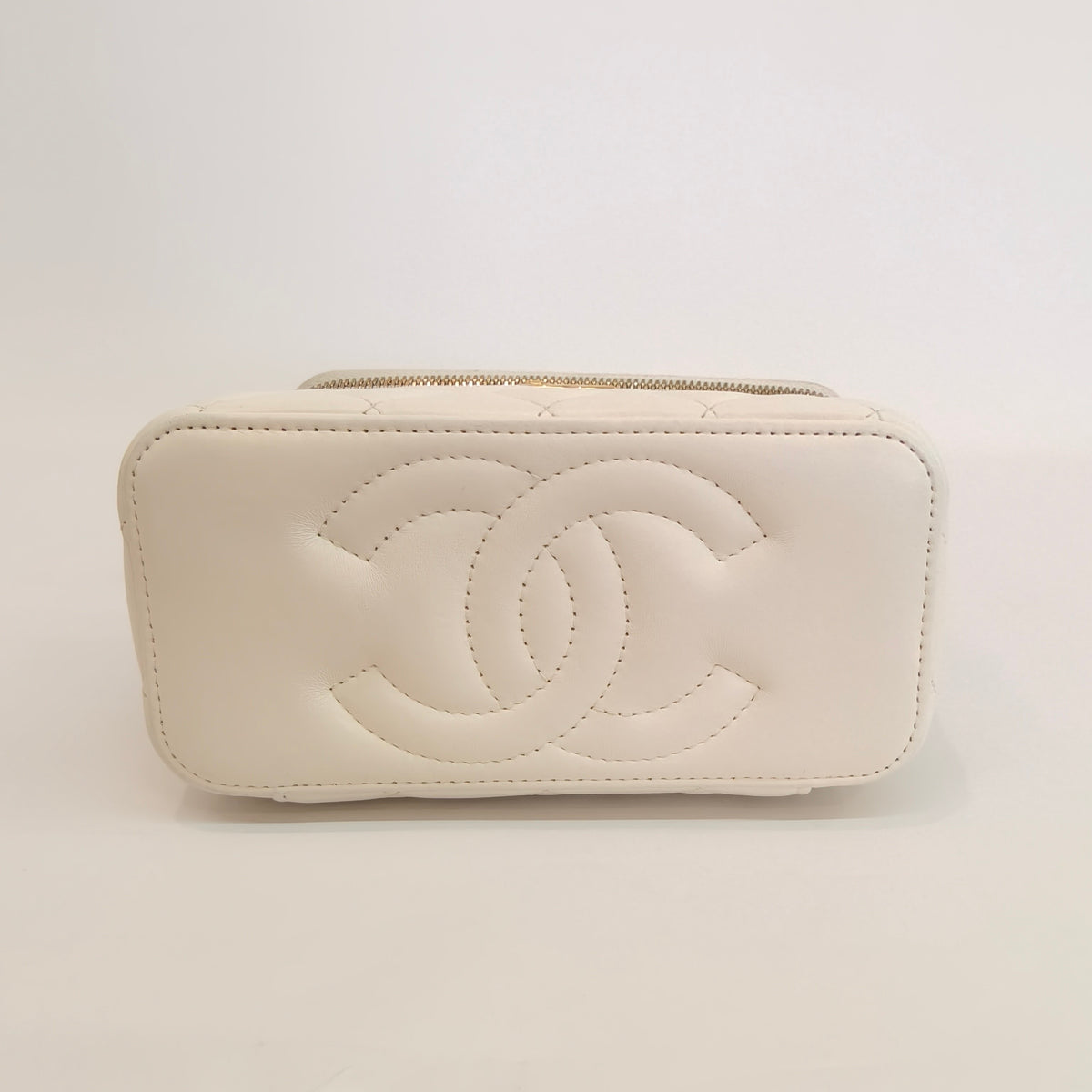 Chanel - Vanity Case - Leather - White