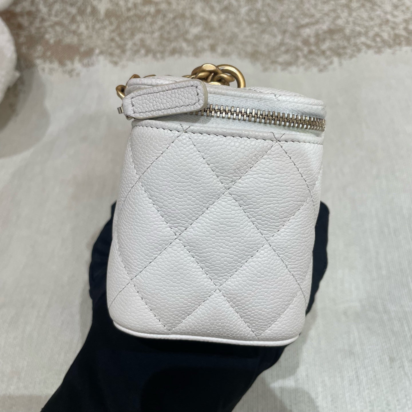 Chanel - Vanity Case - Leather - White - (mini)