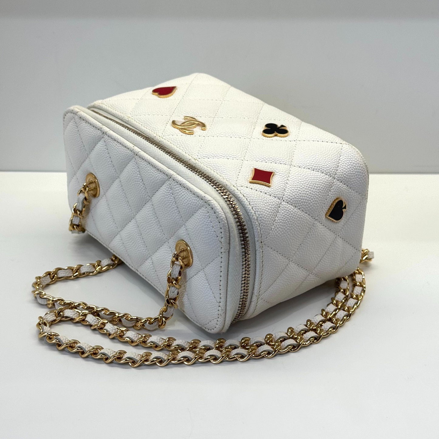 Chanel - Vanity Case - Pebbled calfskin leather - White with Gold-Tone Hardware - (mini)