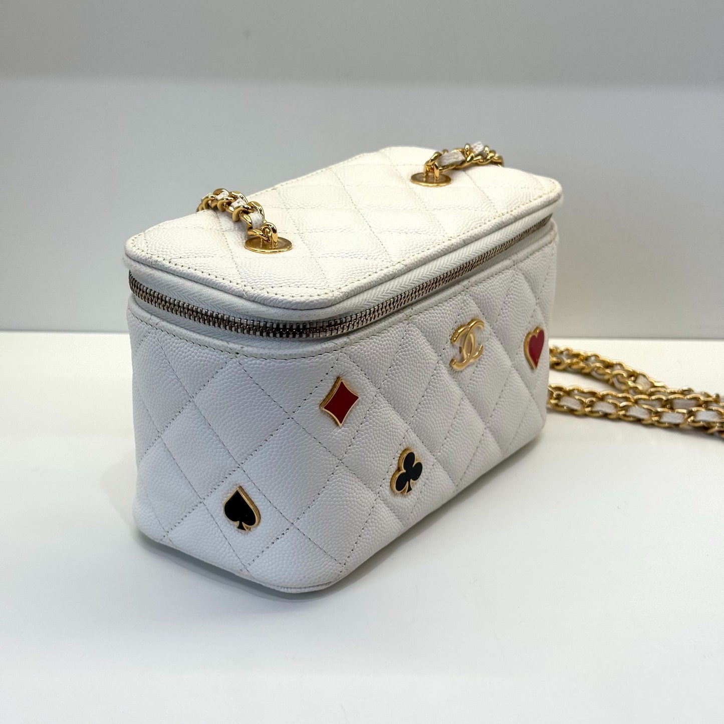 Chanel - Vanity Case - Pebbled calfskin leather - White with Gold-Tone Hardware - (mini)