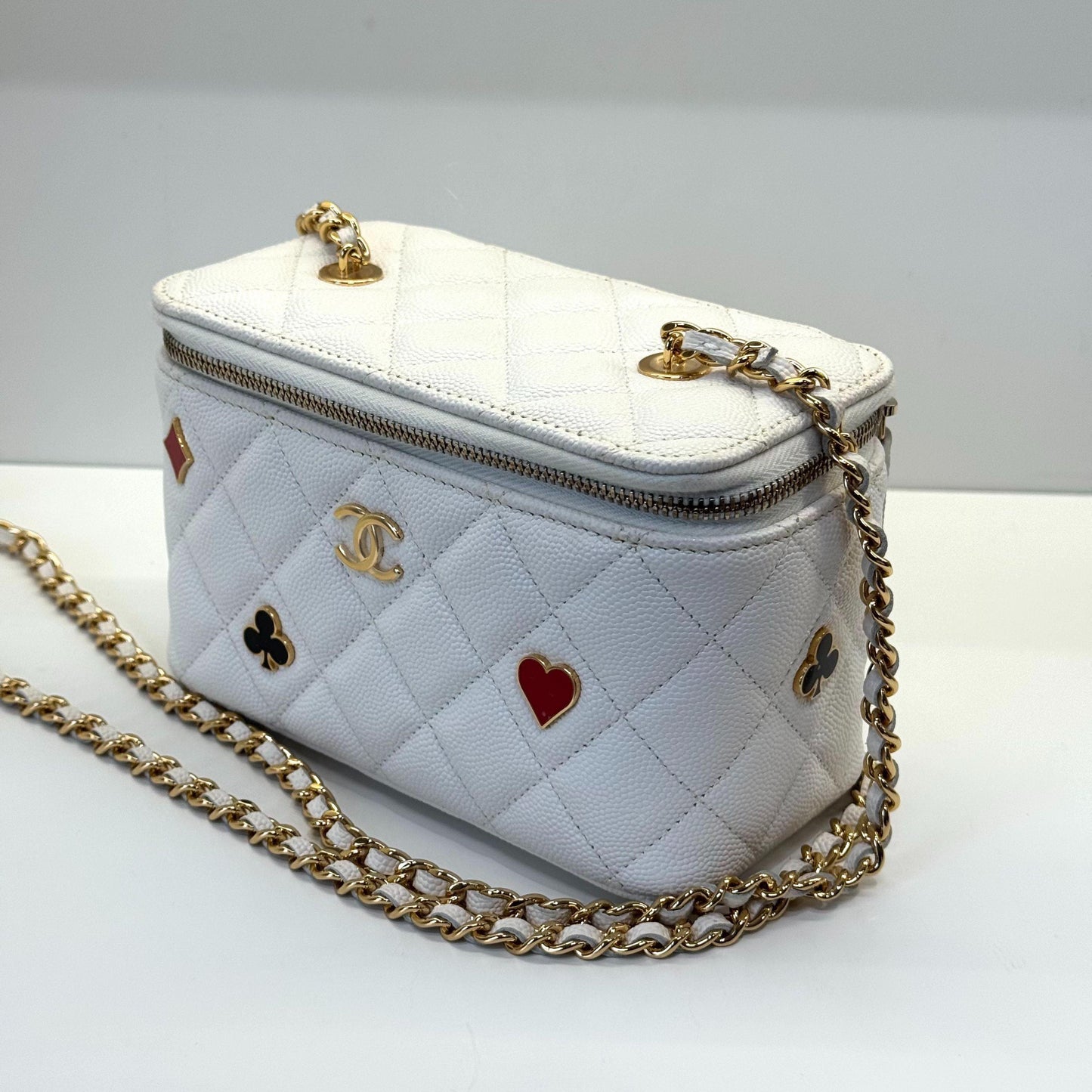 Chanel - Vanity Case - Pebbled calfskin leather - White with Gold-Tone Hardware - (mini)