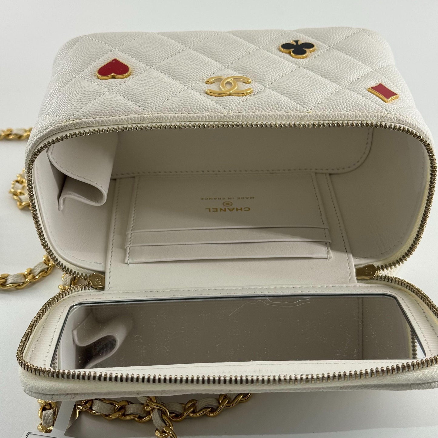 Chanel - Vanity Case - Pebbled calfskin leather - White with Gold-Tone Hardware - (mini)