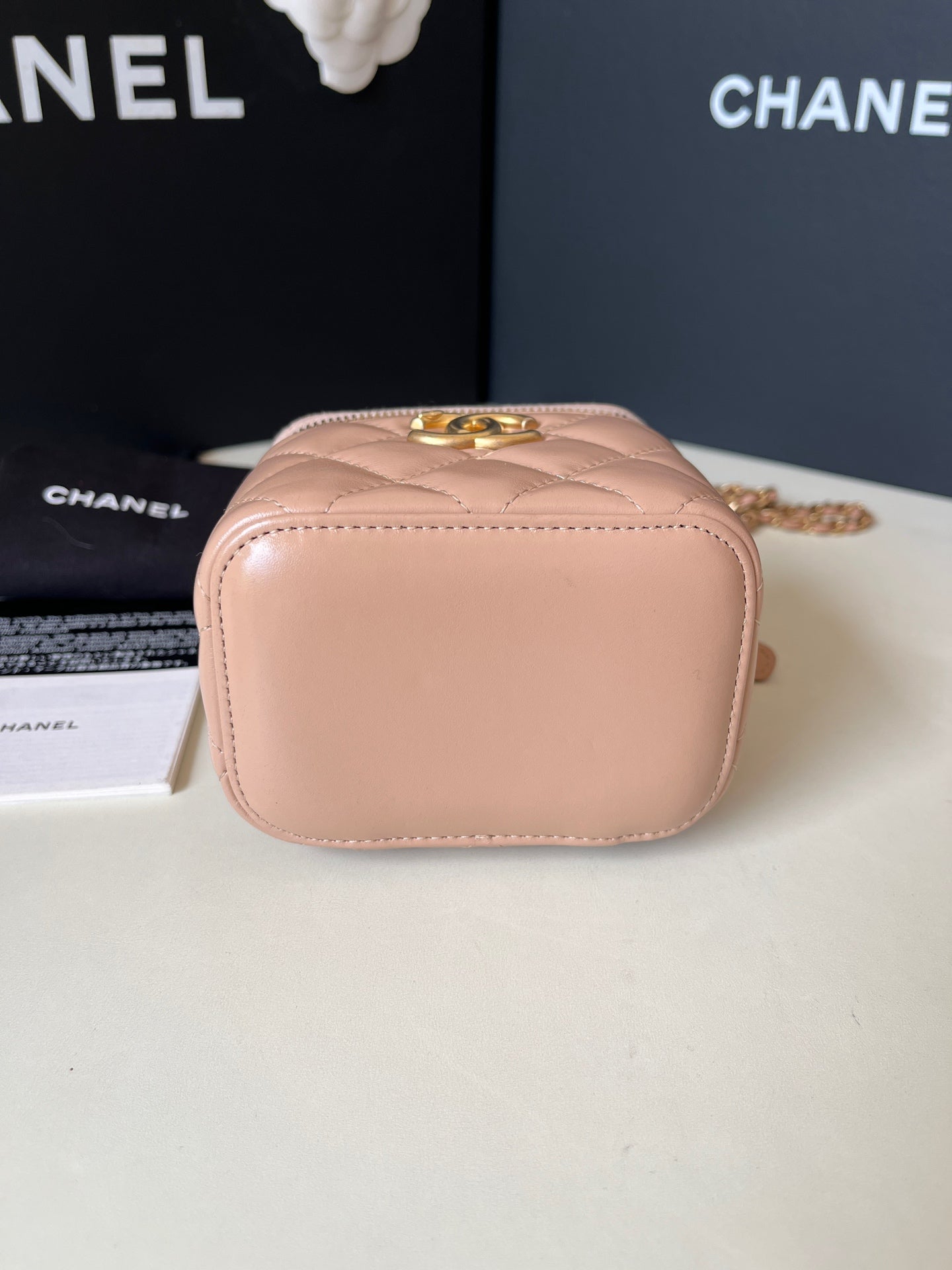 Chanel - Vanity - Leather - Beige - (mini)