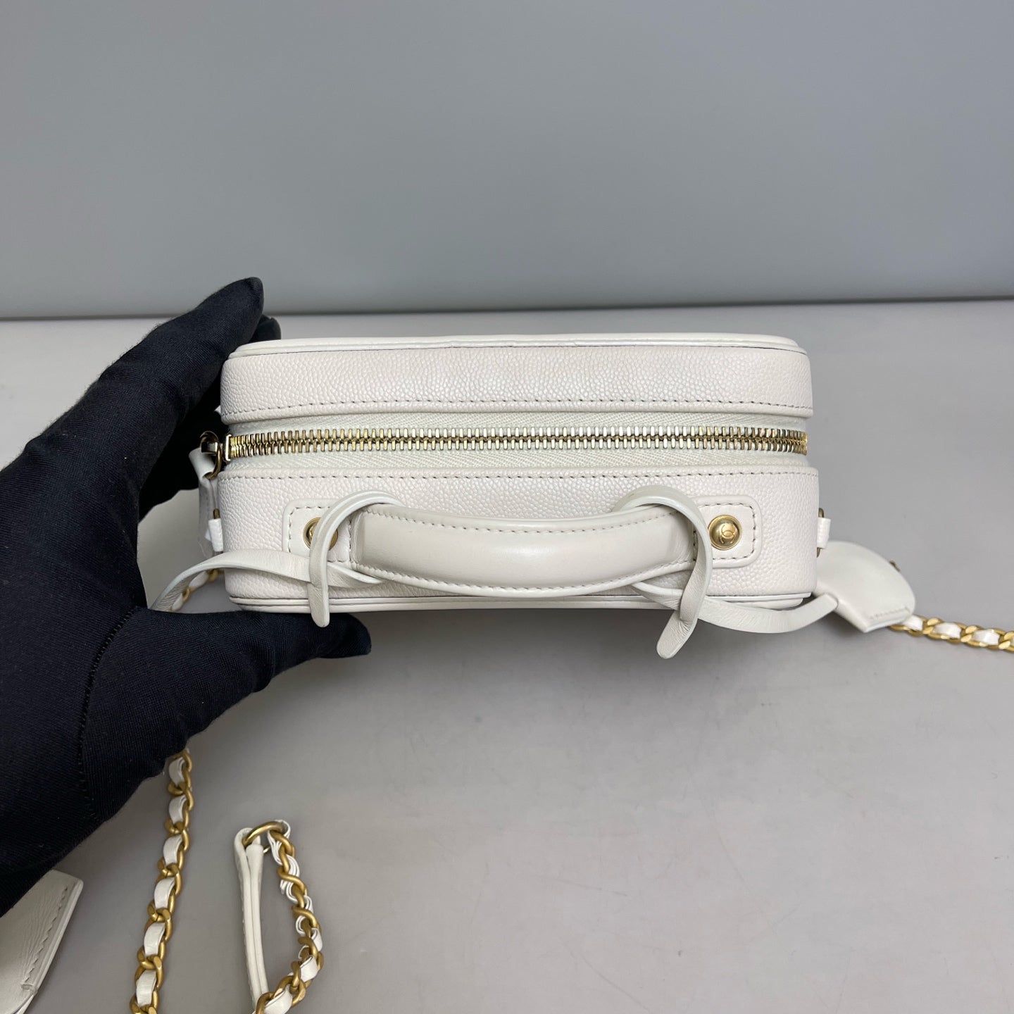 Chanel - Vanity - Leather - White - (small)