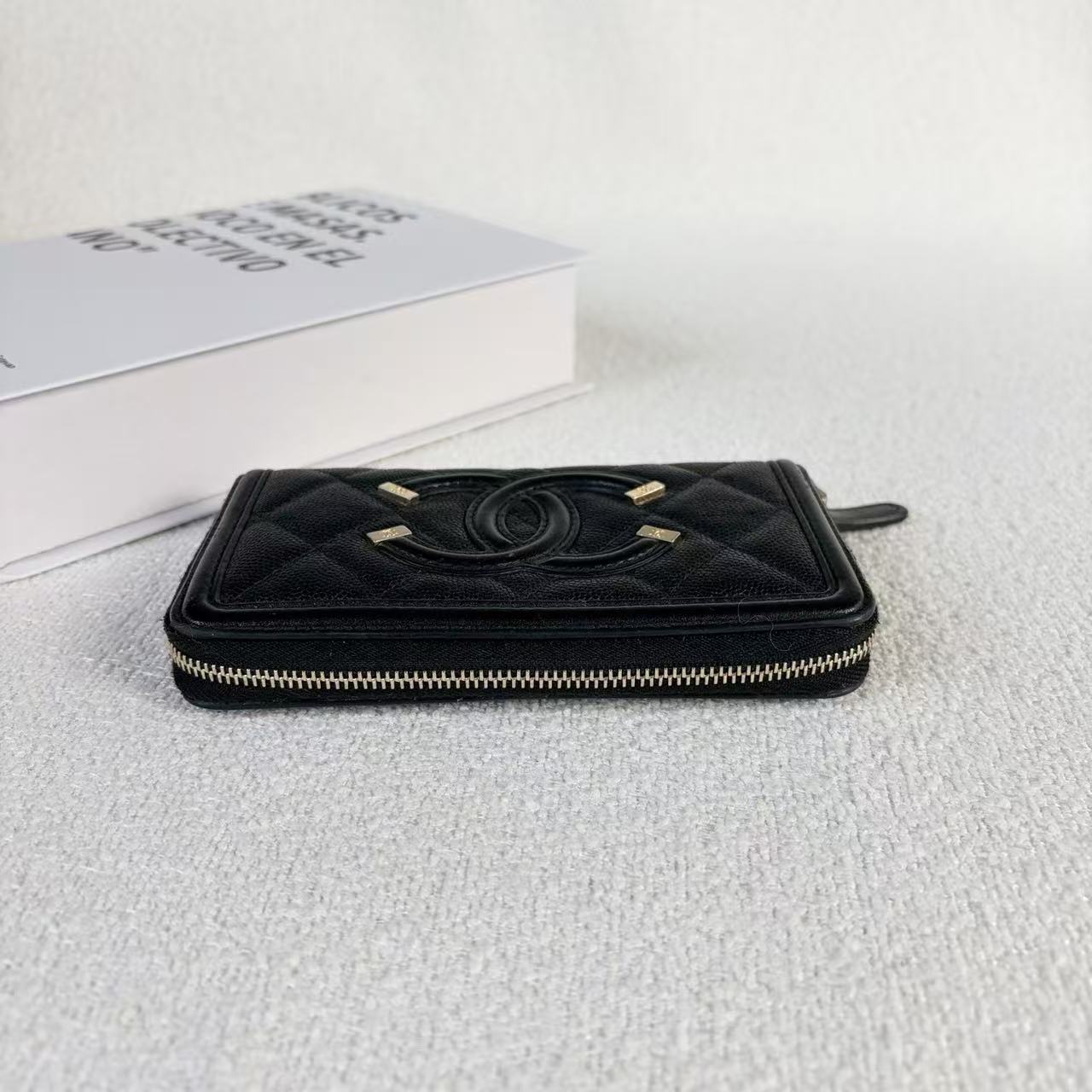 Chanel - Vanity Short Wallet - Caviar leather - Black with Gold-Tone Hardware - (Small)
