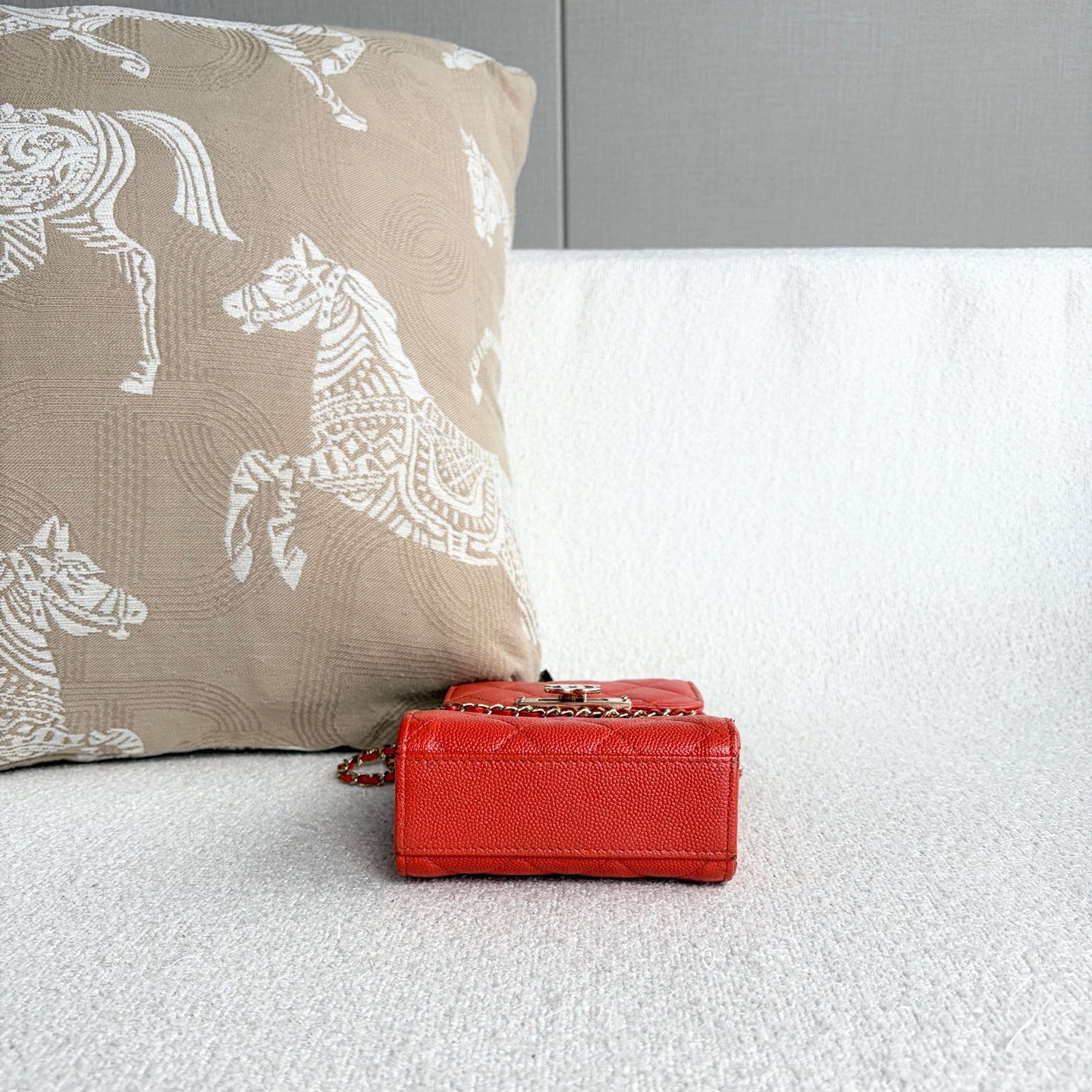 Chanel - Vertical Phone Holder with Chain - Grained calfskin leather - Orange - (mini)