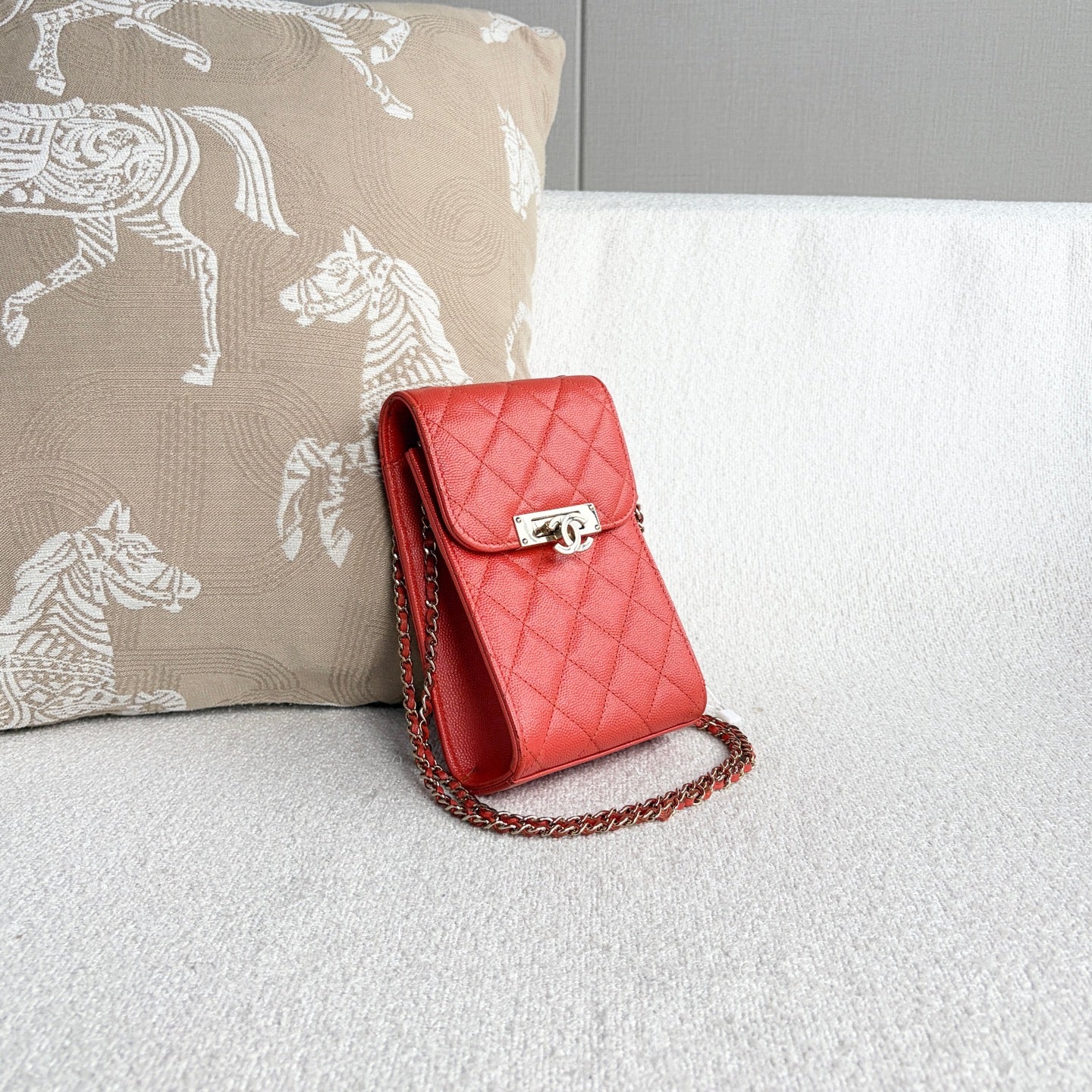 Chanel - Vertical Phone Holder with Chain - Grained calfskin leather - Orange - (mini)