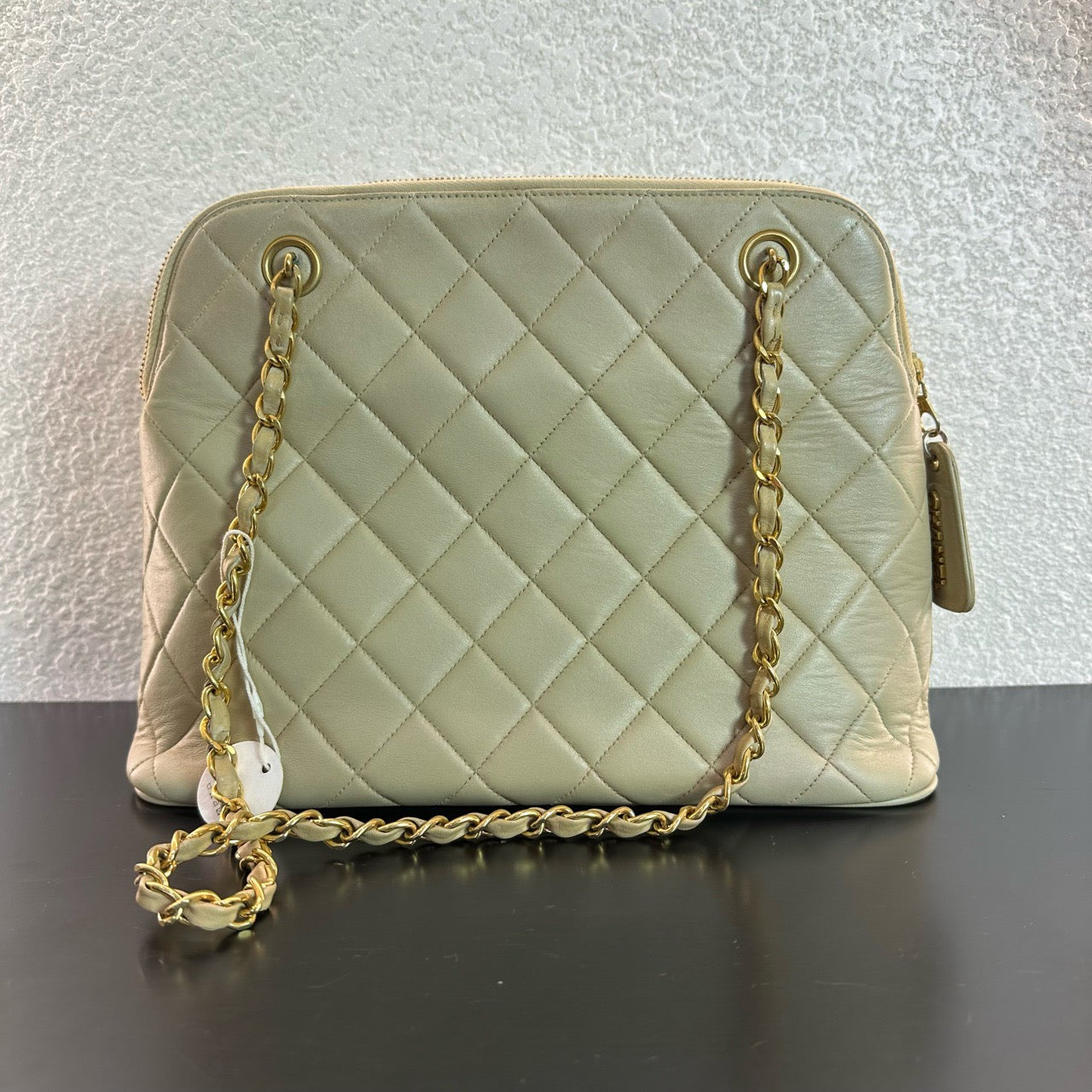 Chanel - Vintage Dome Chain Bag - Leather - Beige - (medium)
