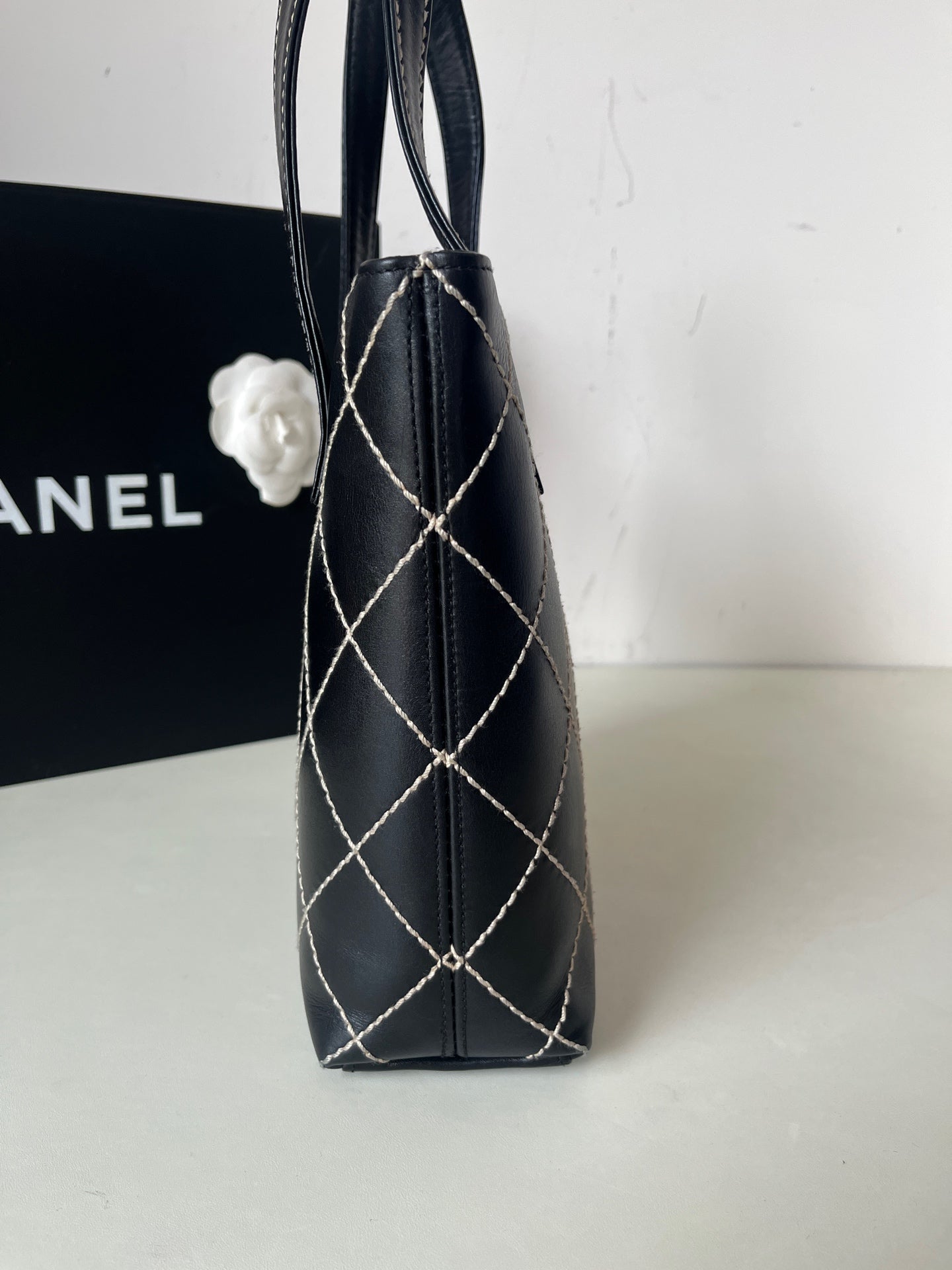 Chanel - Vivienne - Leather - Black - (small)